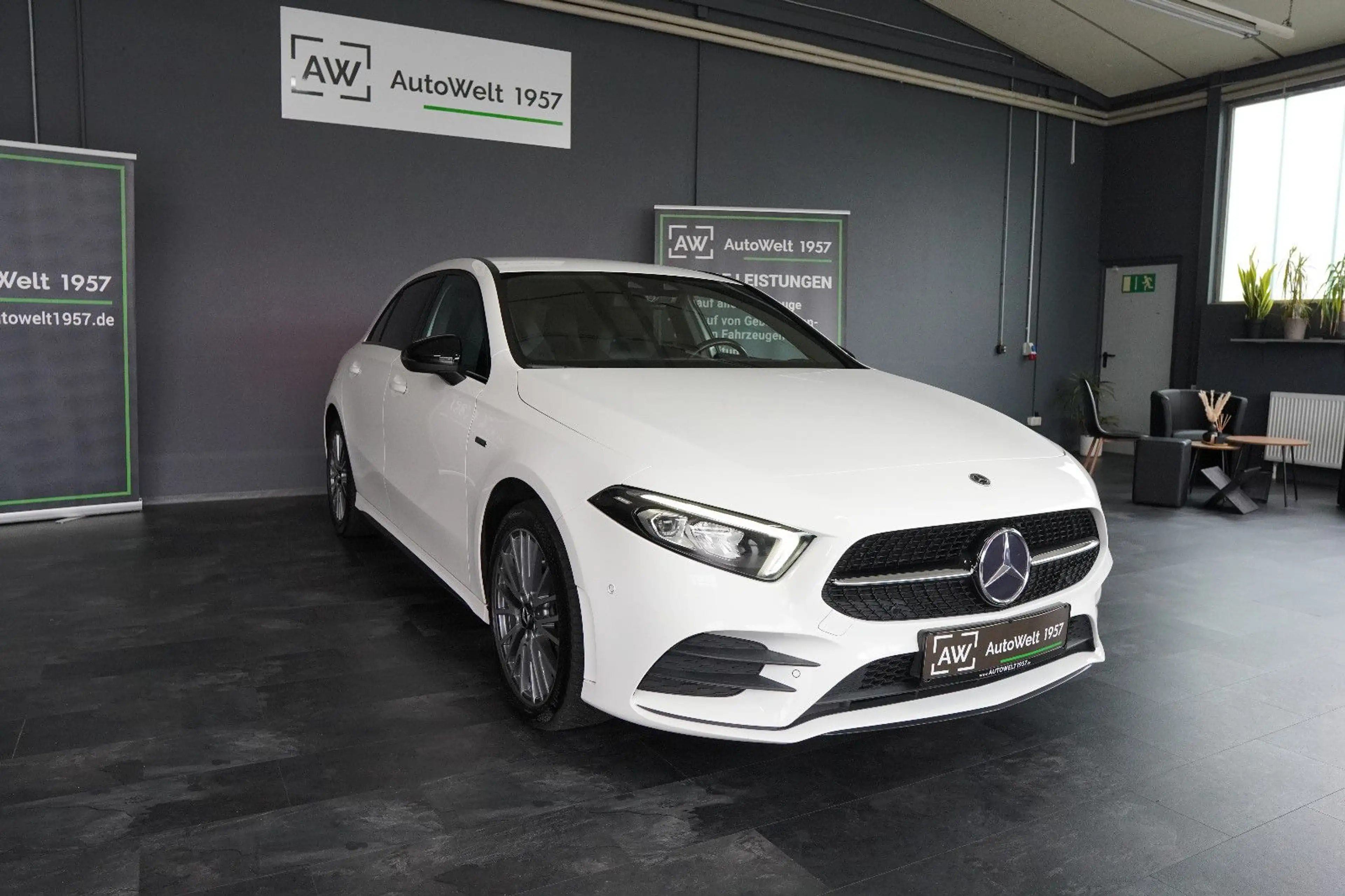 Mercedes-Benz A 250 e Edition 2020*LED*2xAMG*RFK* MBUX*SHZ*