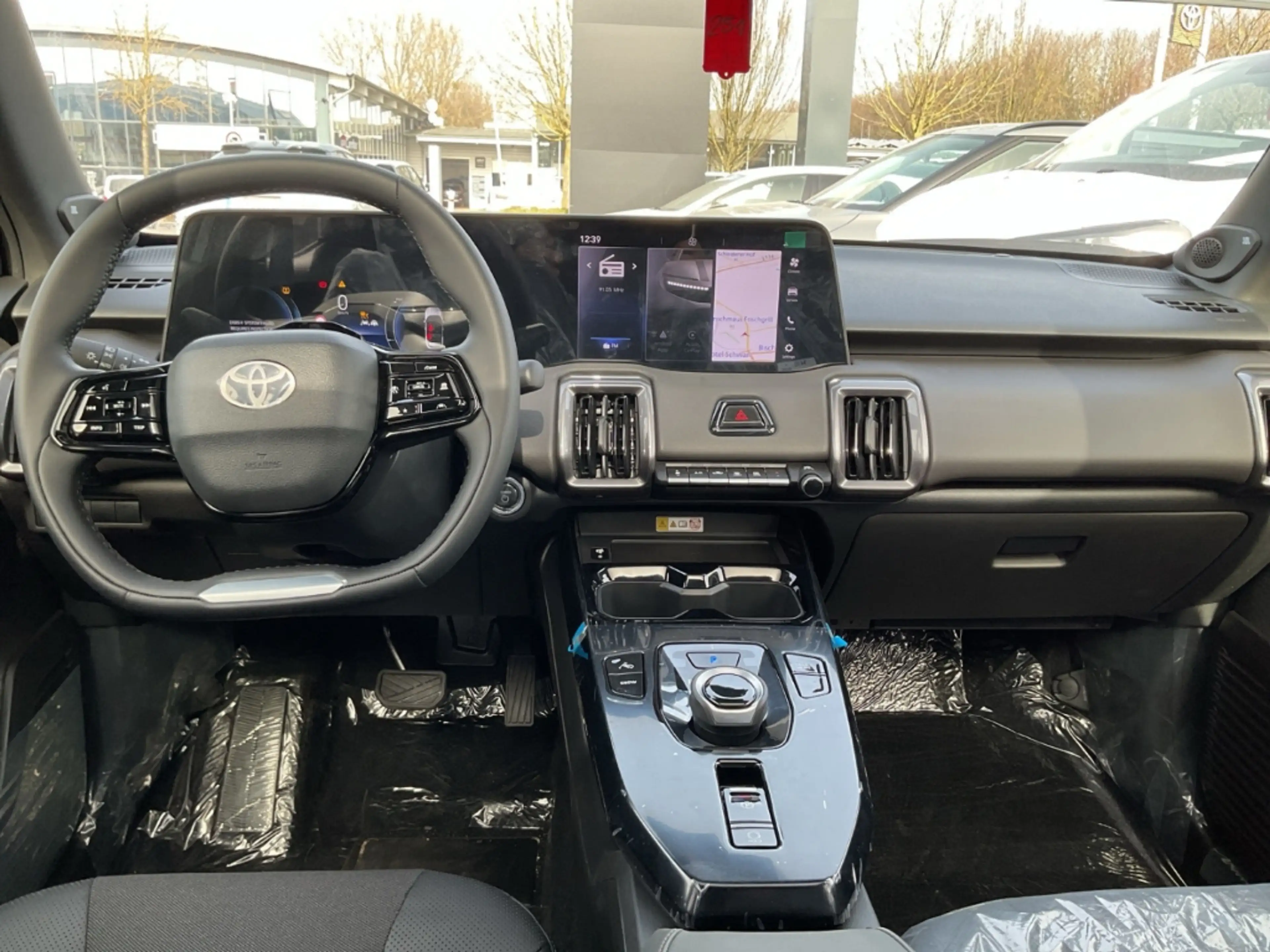Toyota Urban Cruiser 128 kW FWD Lounge Panorama Soundsystem JBL 360 Kam — photo 12