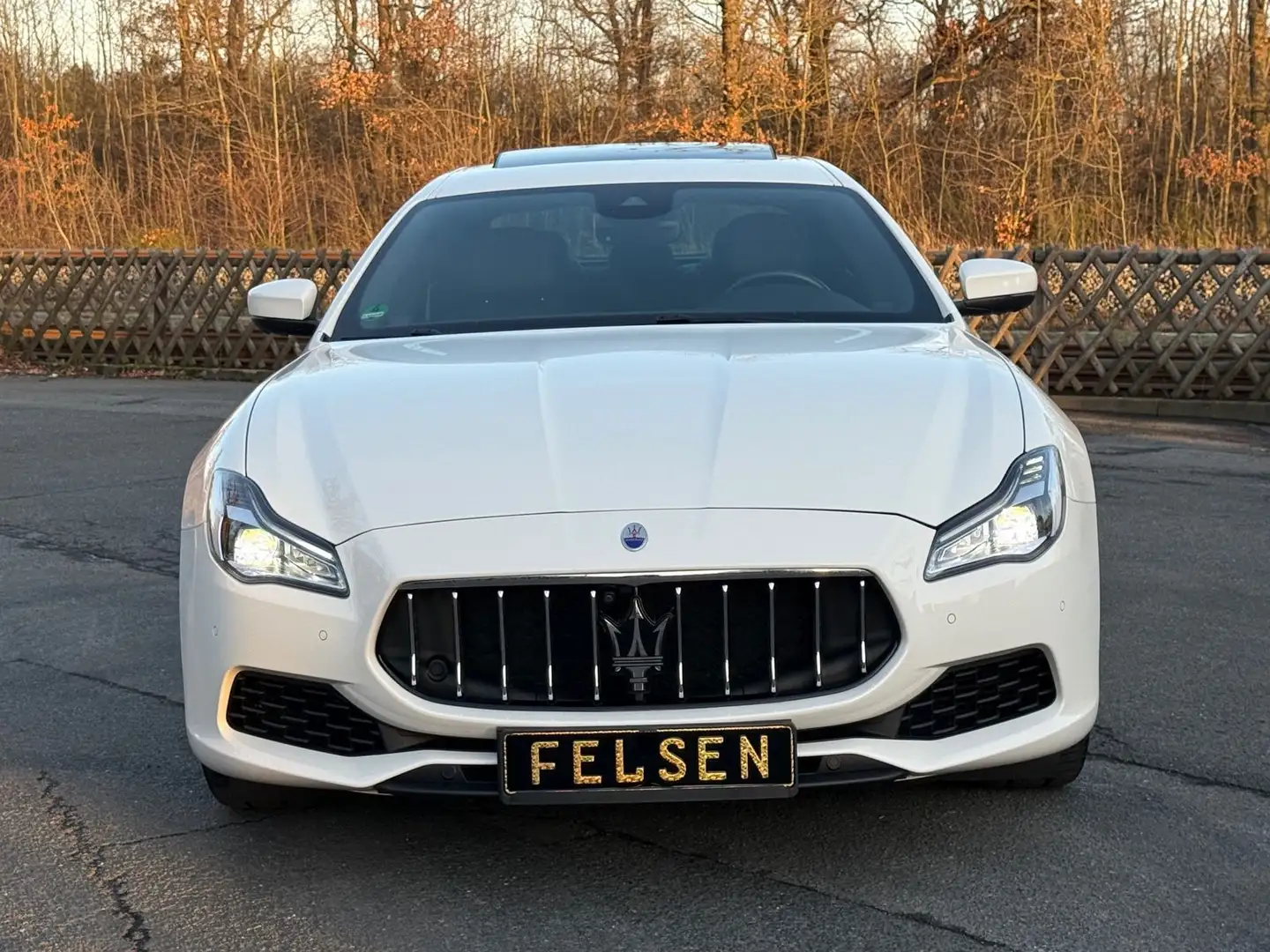 Maserati Quattroporte Diesel *TOP ZUSTAND* Weiß - 2