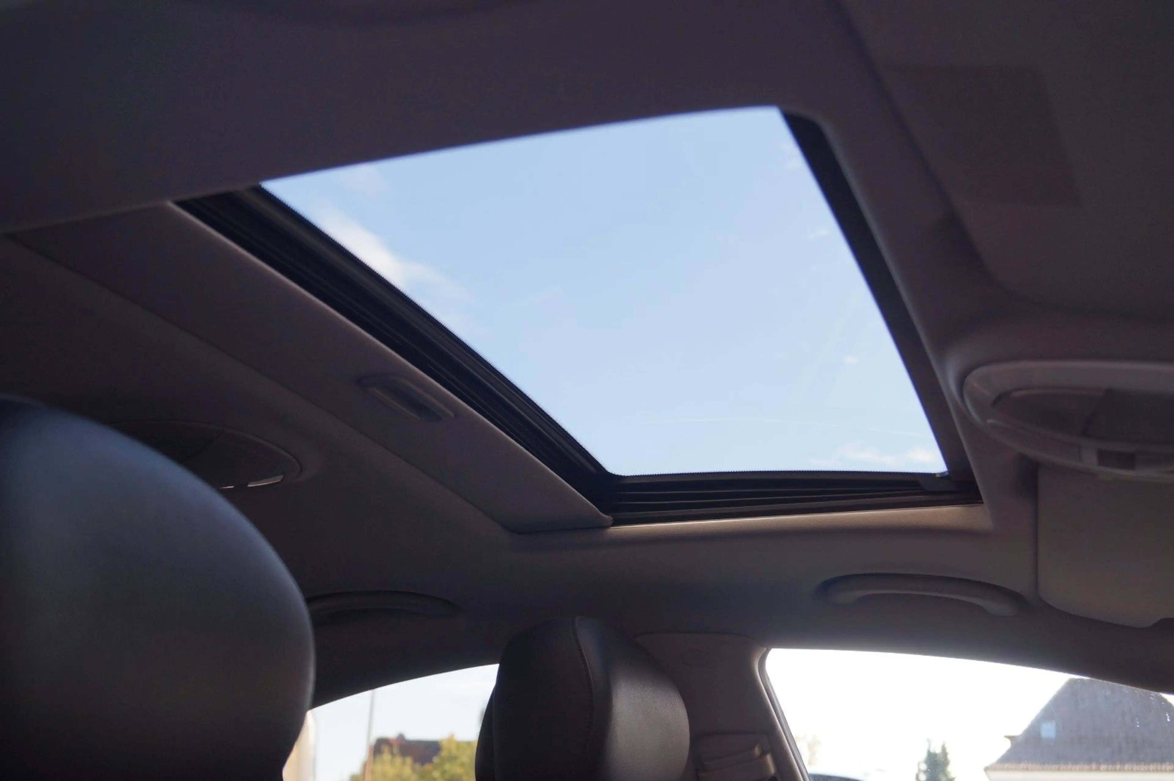 Mercedes-Benz CLS 280 7G-Tronic aus 2.Hand! GSD+Harman/Kardon — photo 17