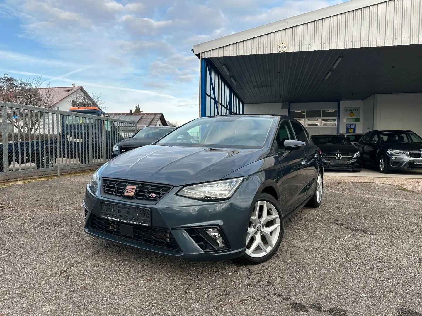 SEAT Ibiza FR / LED / ACC / NAVI / PDC / 2.HAND Grau - 1