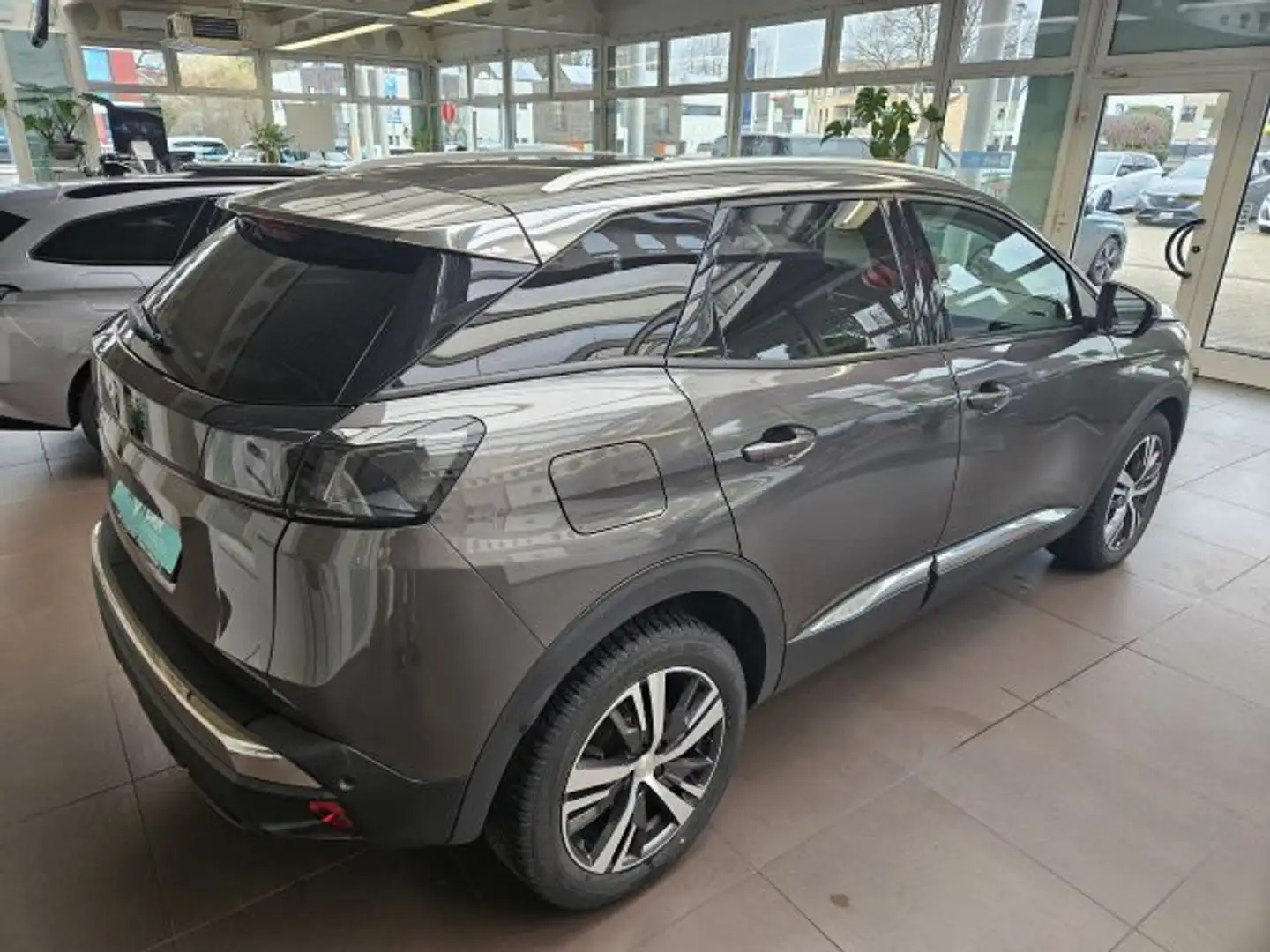 Peugeot 3008 PureTech 130 Stop & Start GPF EAT8 Allure Pack Gris - 2