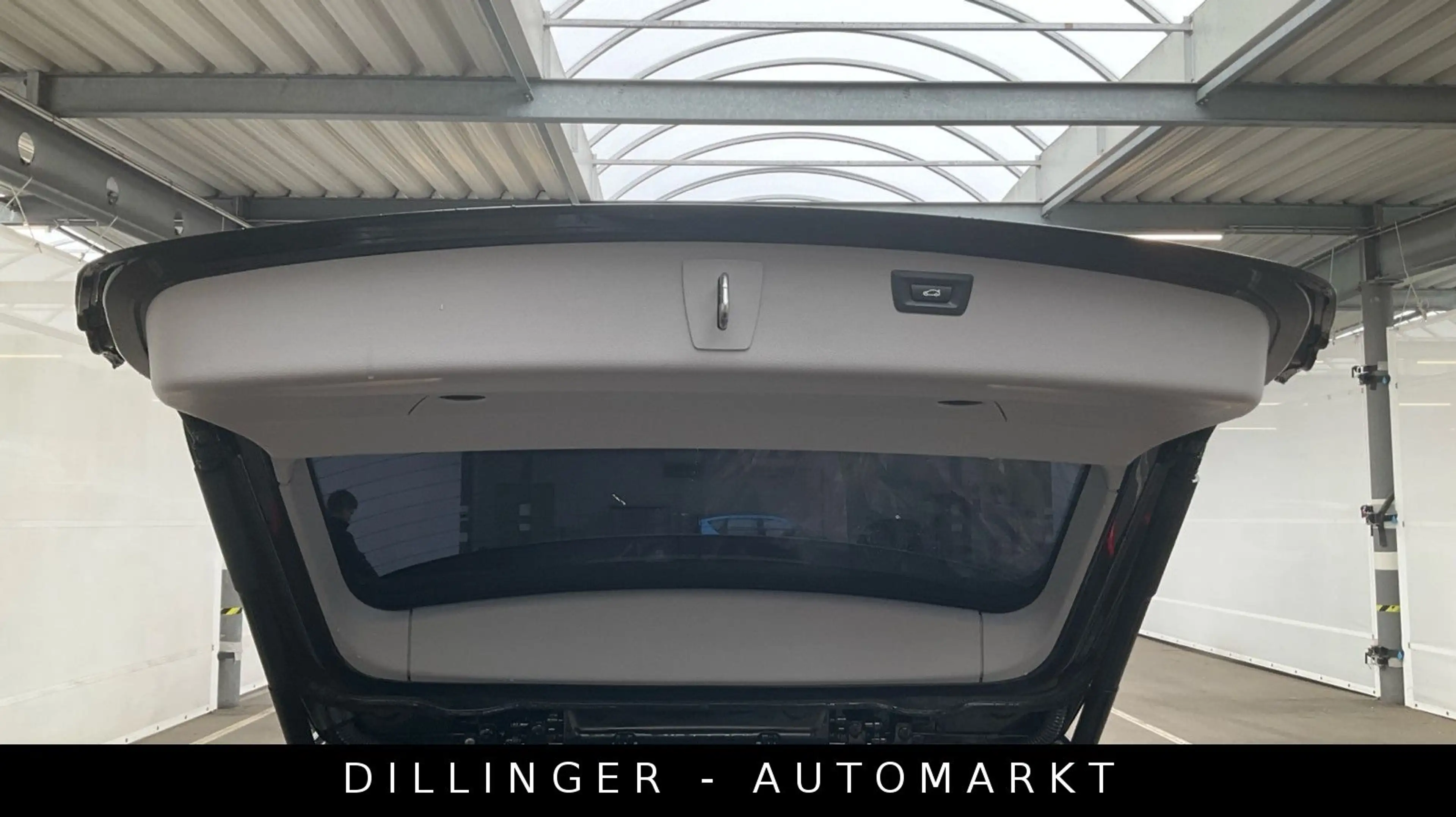 BMW 318 d xDrive Advantage EU6 NAV Temp AHK Shz 8fach — photo 11