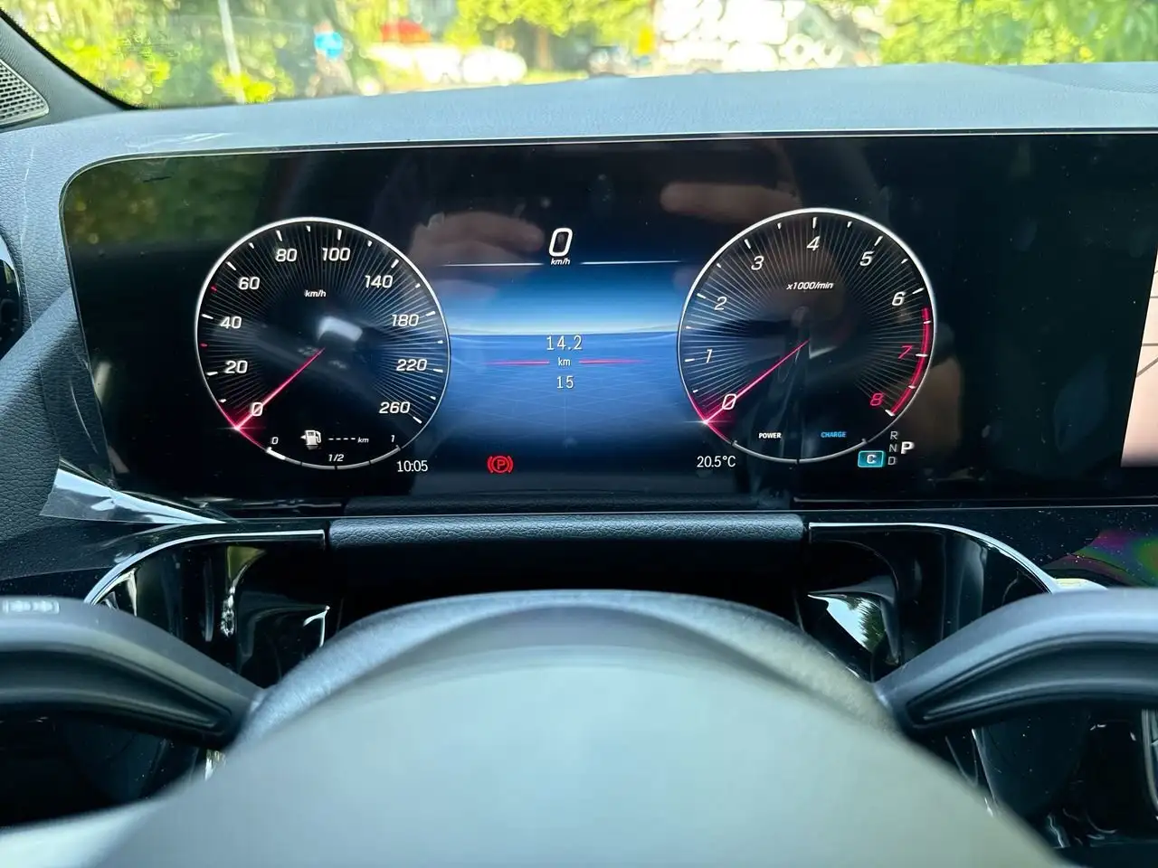 Mercedes-Benz GLA снимка Mercedes-Benz GLA
