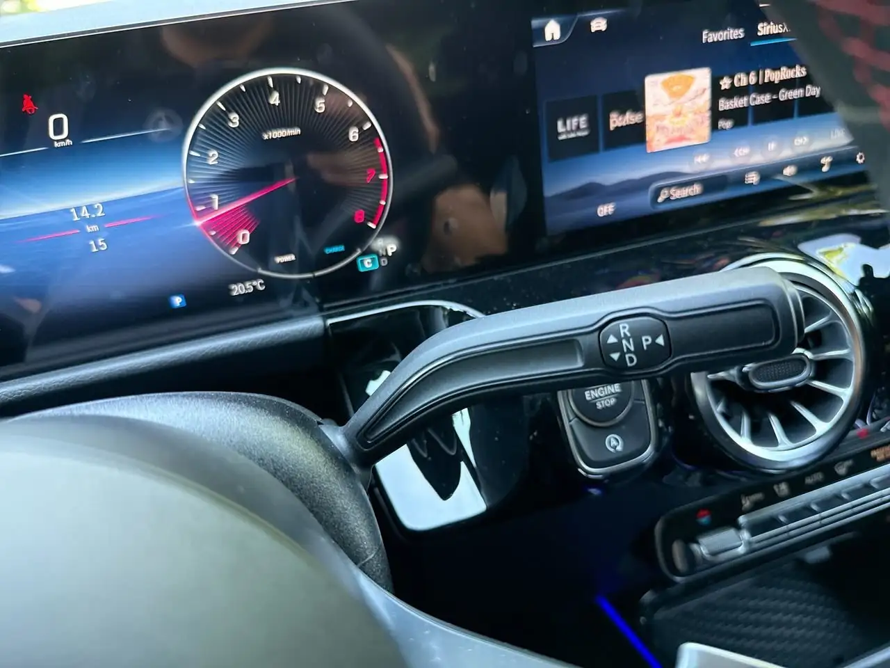 Mercedes-Benz GLA снимка Mercedes-Benz GLA