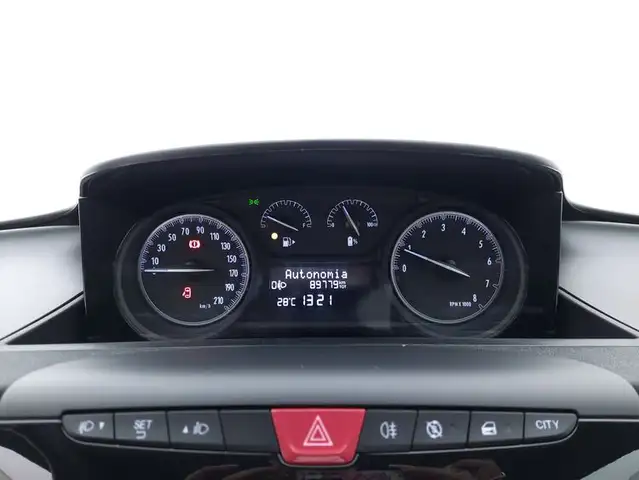 Lancia Ypsilon view 12