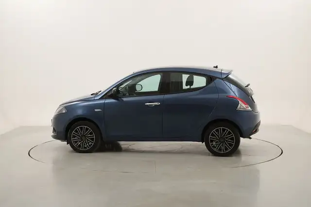 Lancia Ypsilon view 2