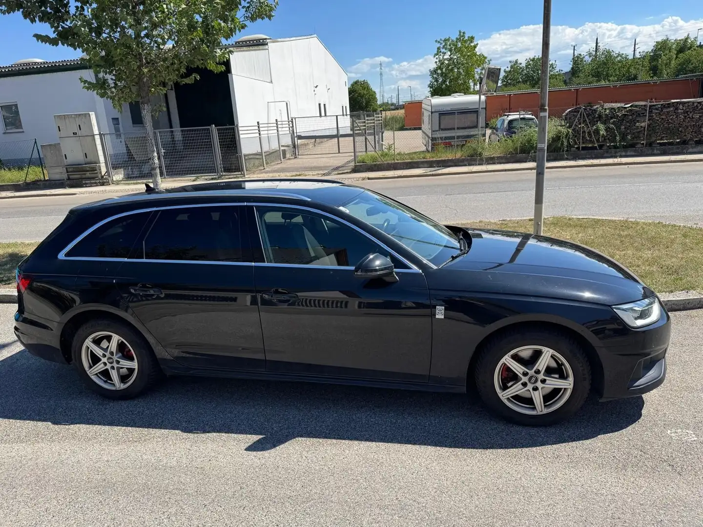 Audi A4 Avant 35 TDI S-tronic - 1