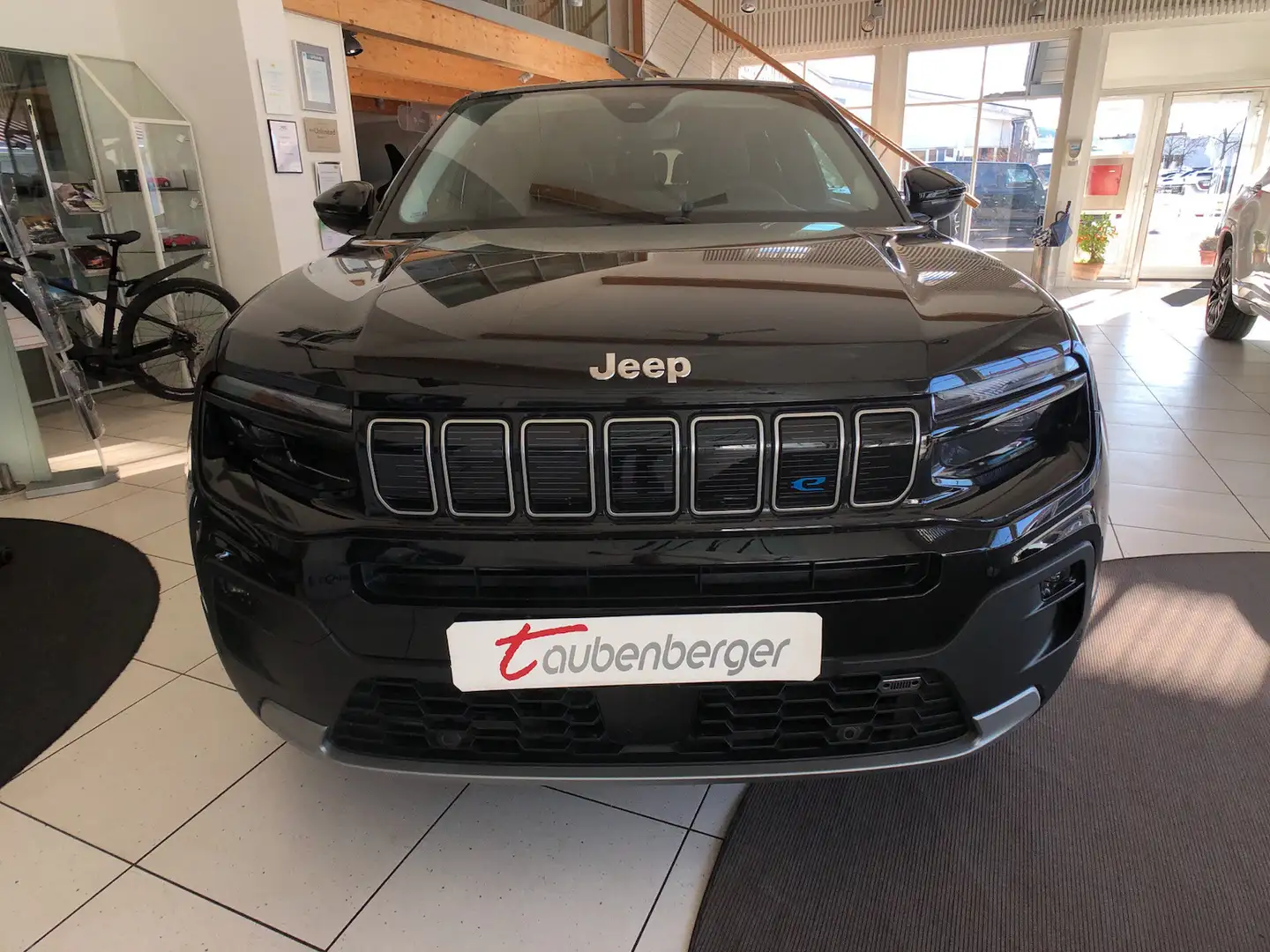 Jeep Avenger Summit 54kwh 115kW *Nav., LED* Noir - 2
