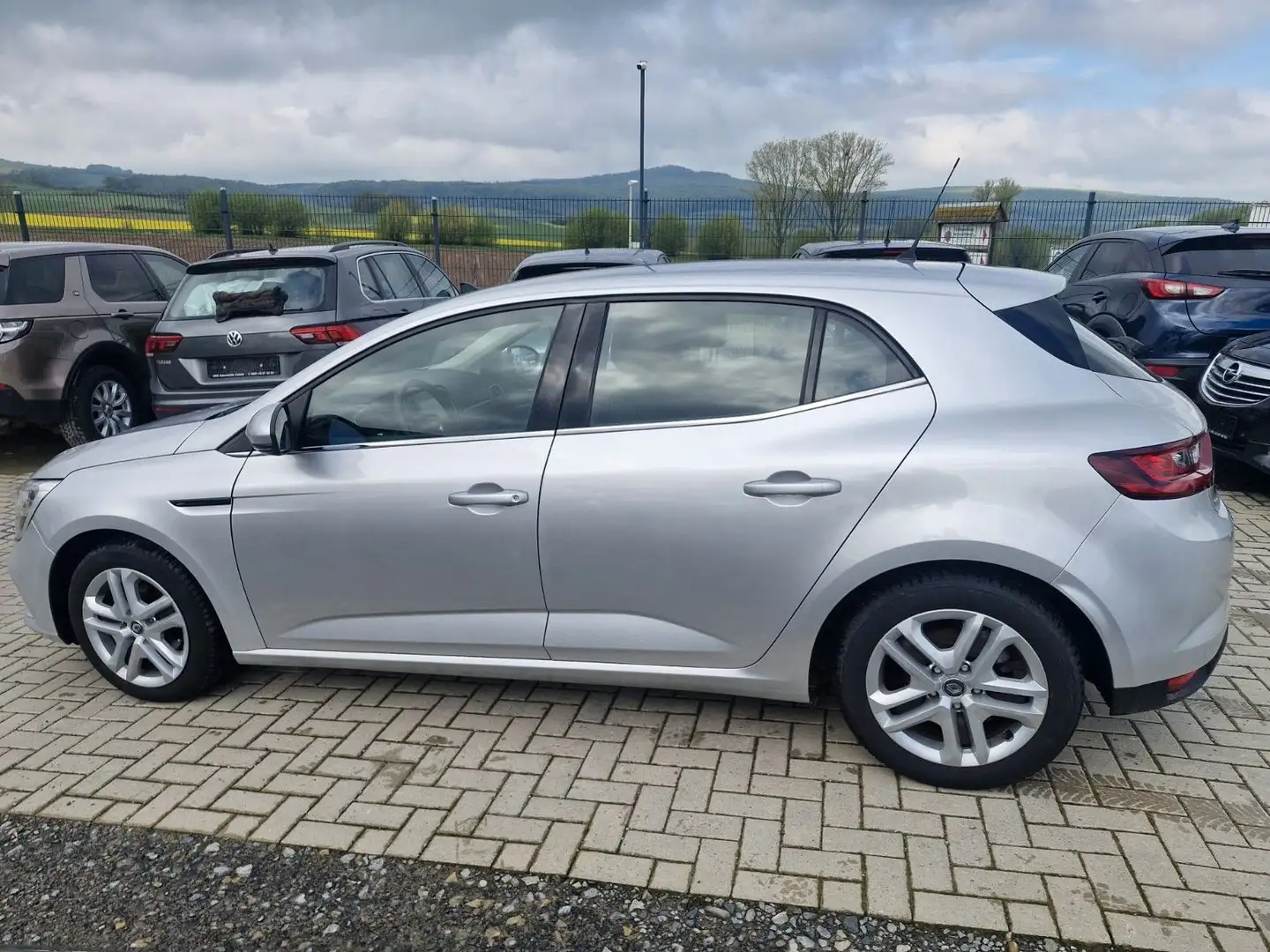 Renault Megane IV Lim. 5-trg. Experience Gris - 2