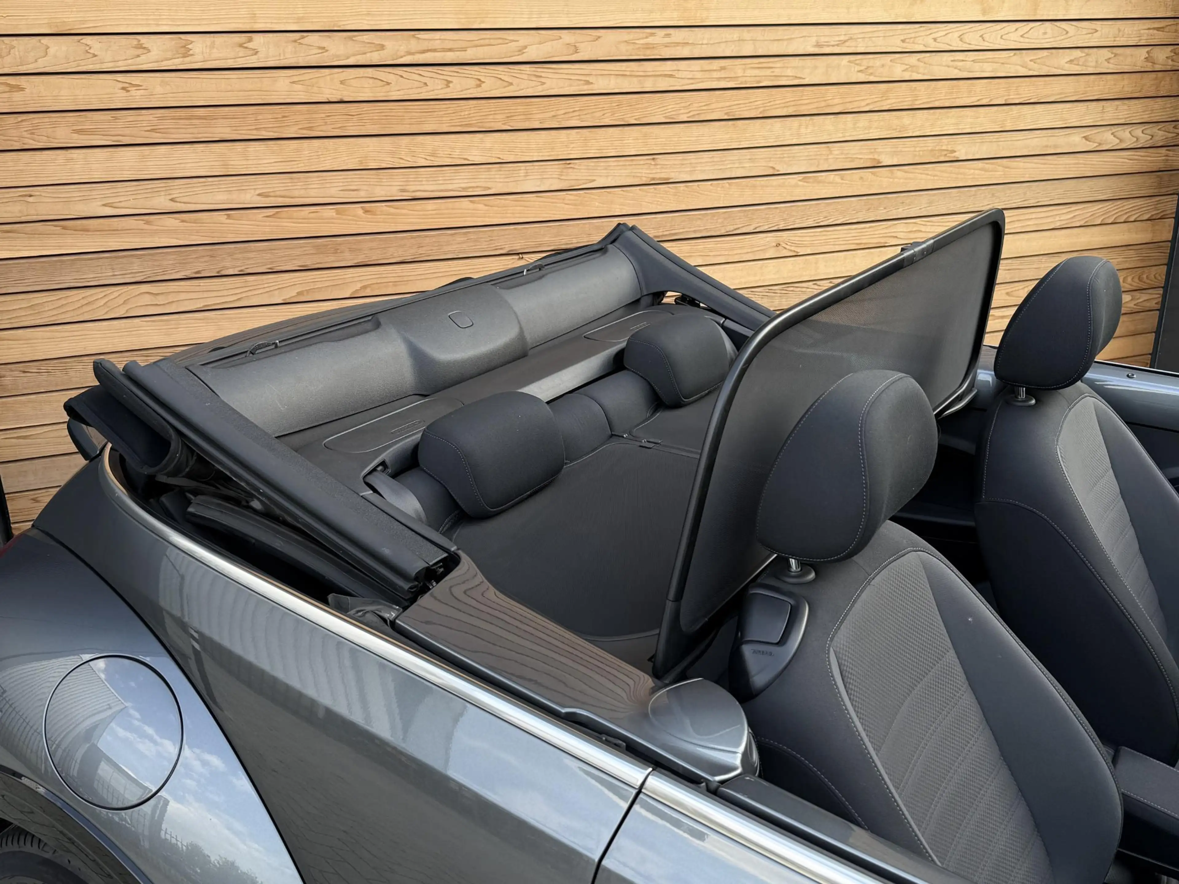 Volkswagen Beetle Cabriolet 1.4 TSI Dune FENDER-AUDIO|CRUISE|NAVI|PD — photo 10