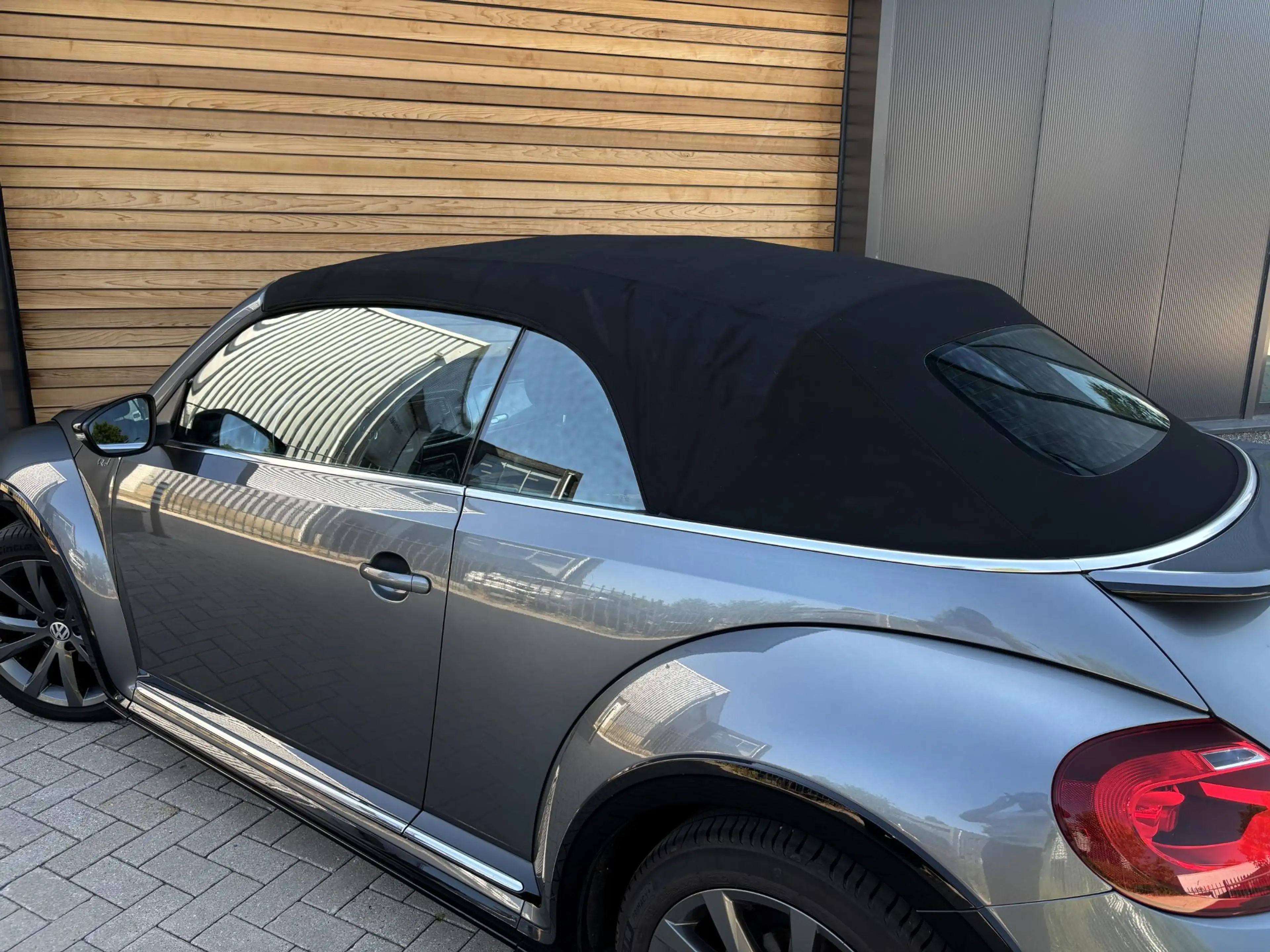 Volkswagen Beetle Cabriolet 1.4 TSI Dune FENDER-AUDIO|CRUISE|NAVI|PD — photo 7