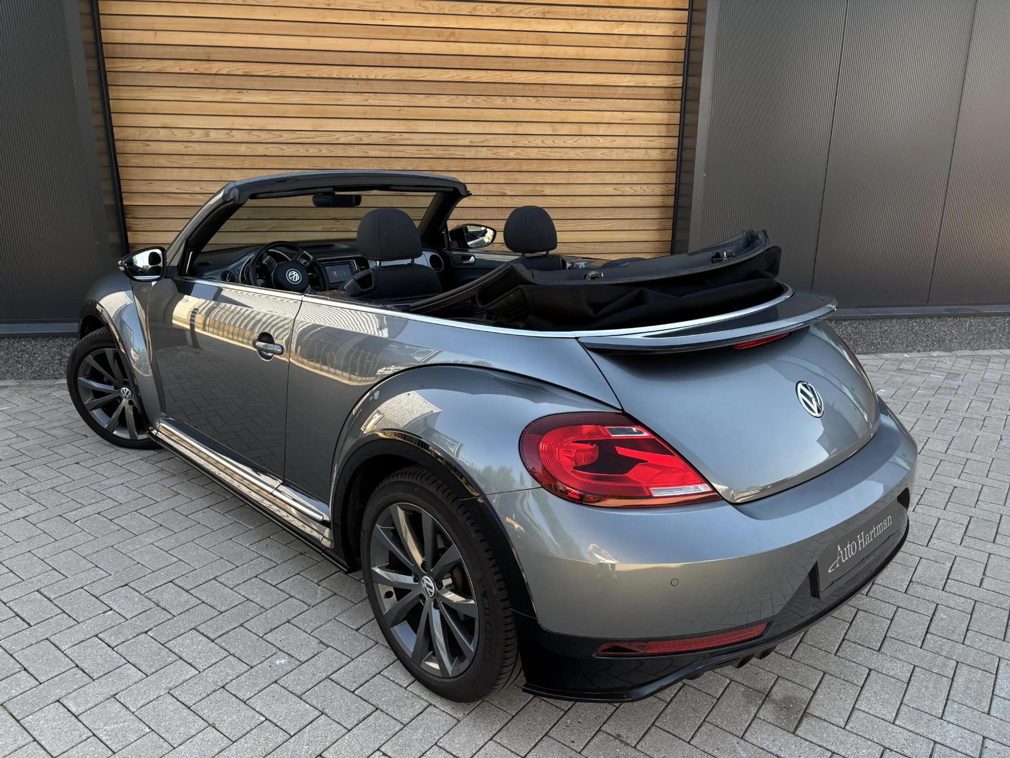 Volkswagen Beetle Cabriolet 1.4 TSI Dune FENDER-AUDIO|CRUISE|NAVI|PD — photo 9