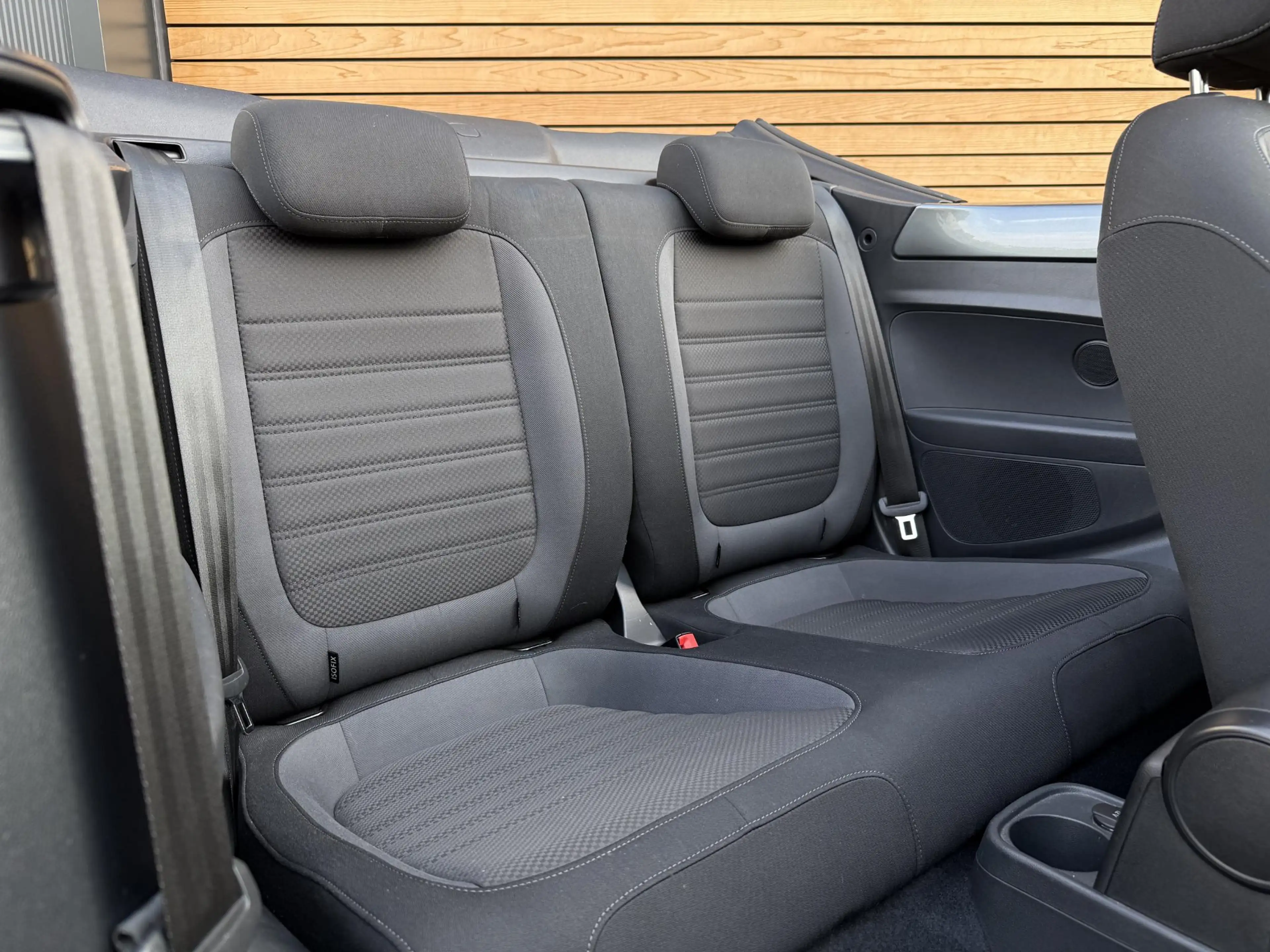Volkswagen Beetle Cabriolet 1.4 TSI Dune FENDER-AUDIO|CRUISE|NAVI|PD — photo 15