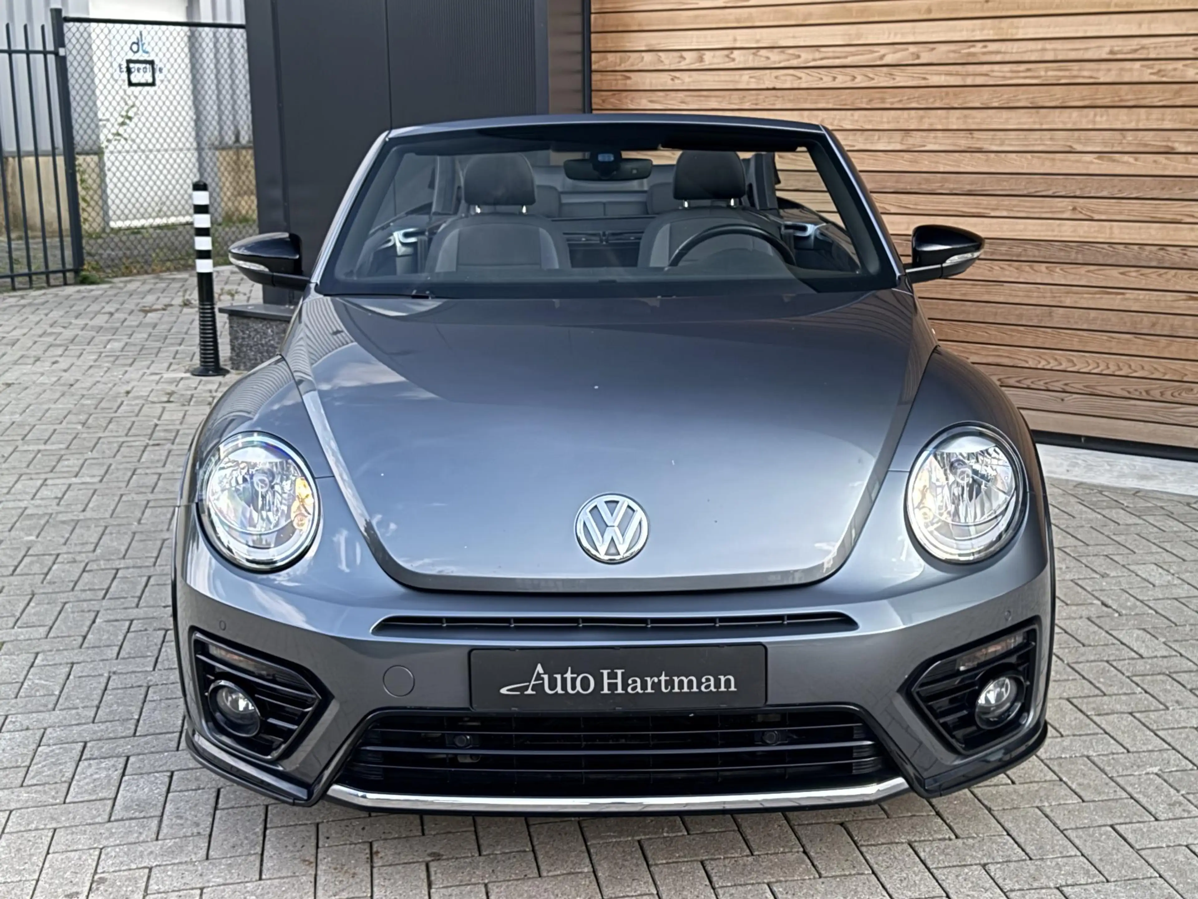 Volkswagen Beetle Cabriolet 1.4 TSI Dune FENDER-AUDIO|CRUISE|NAVI|PD — photo 14