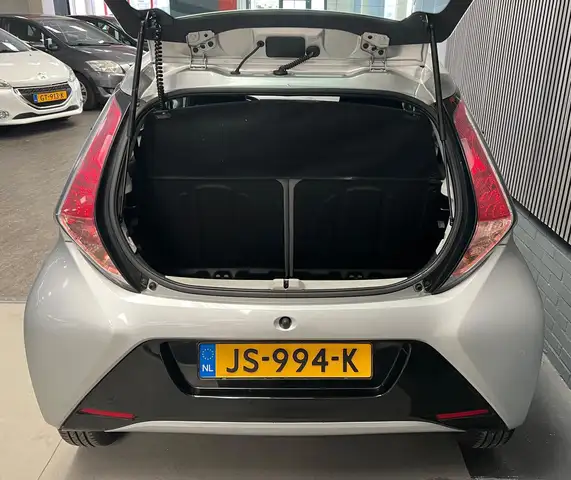 Toyota Aygo view 10