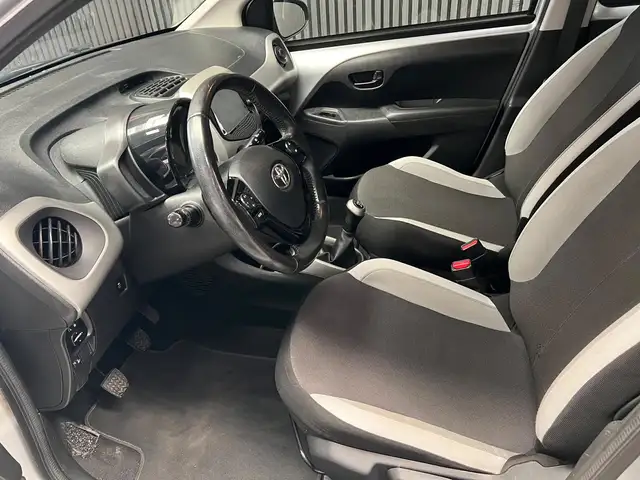Toyota Aygo view 26