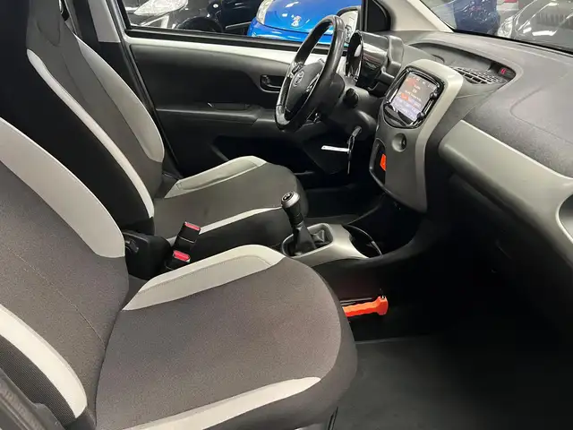 Toyota Aygo view 27