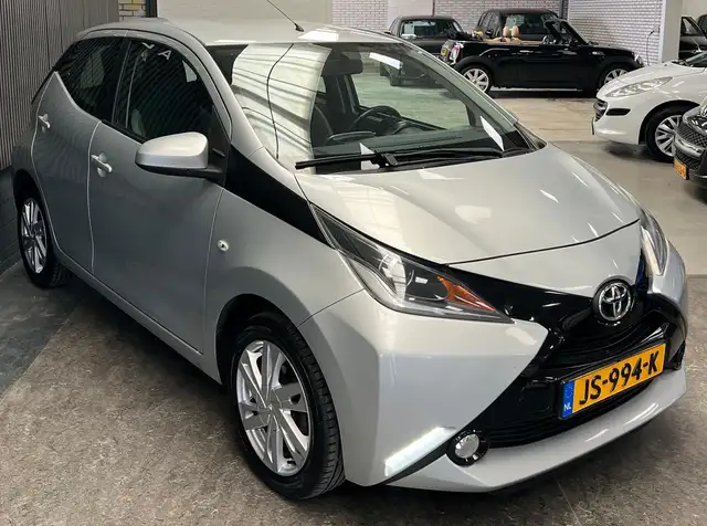 Toyota Aygo view 12