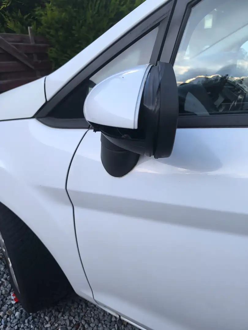 Ford Fiesta 1.6 TDCi Econetic DPF (EU5) Blanc - 2