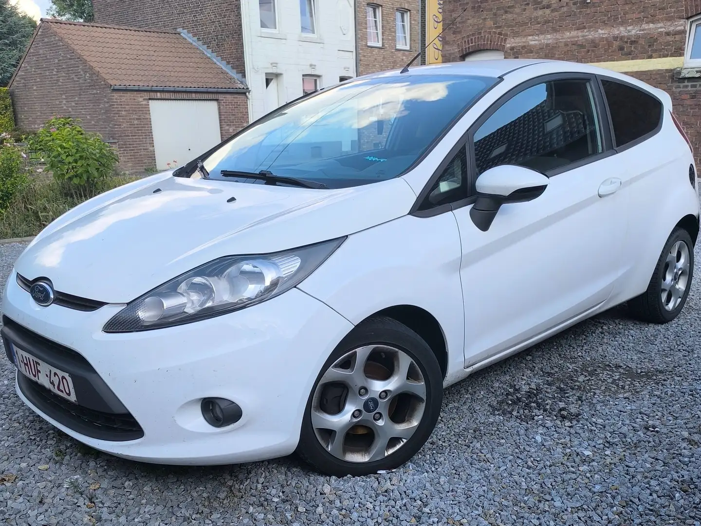Ford Fiesta 1.6 TDCi Econetic DPF (EU5) Blanc - 1