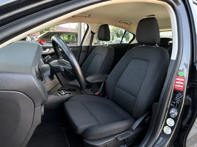Ford Focus view 8