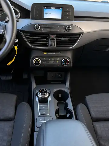 Ford Focus view 9