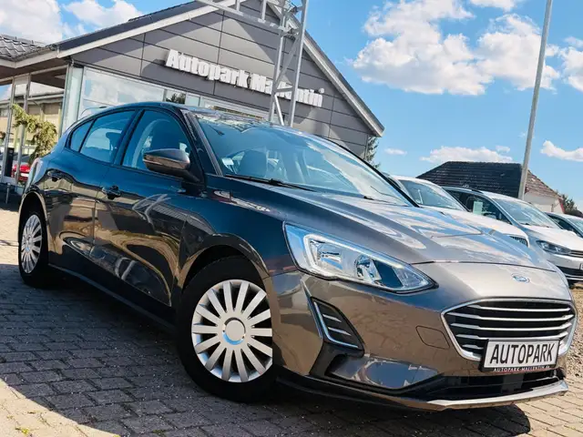 Ford Focus main image