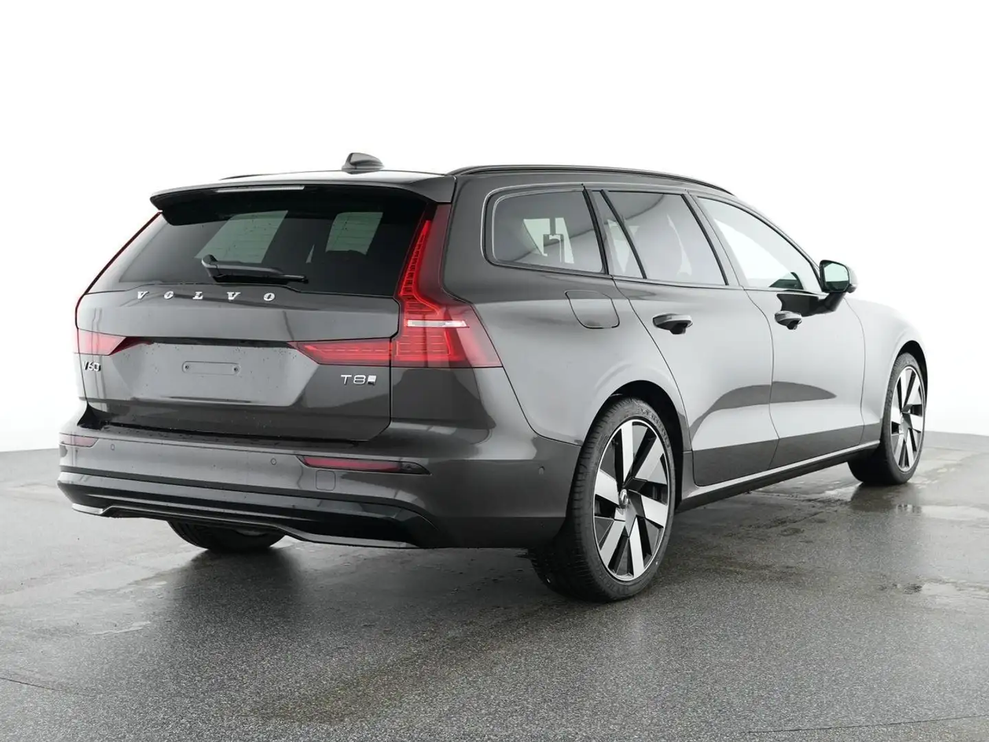 Volvo V60 T8 Ultra Dark Recharge Plug-In Hybrid AWD Grau - 2