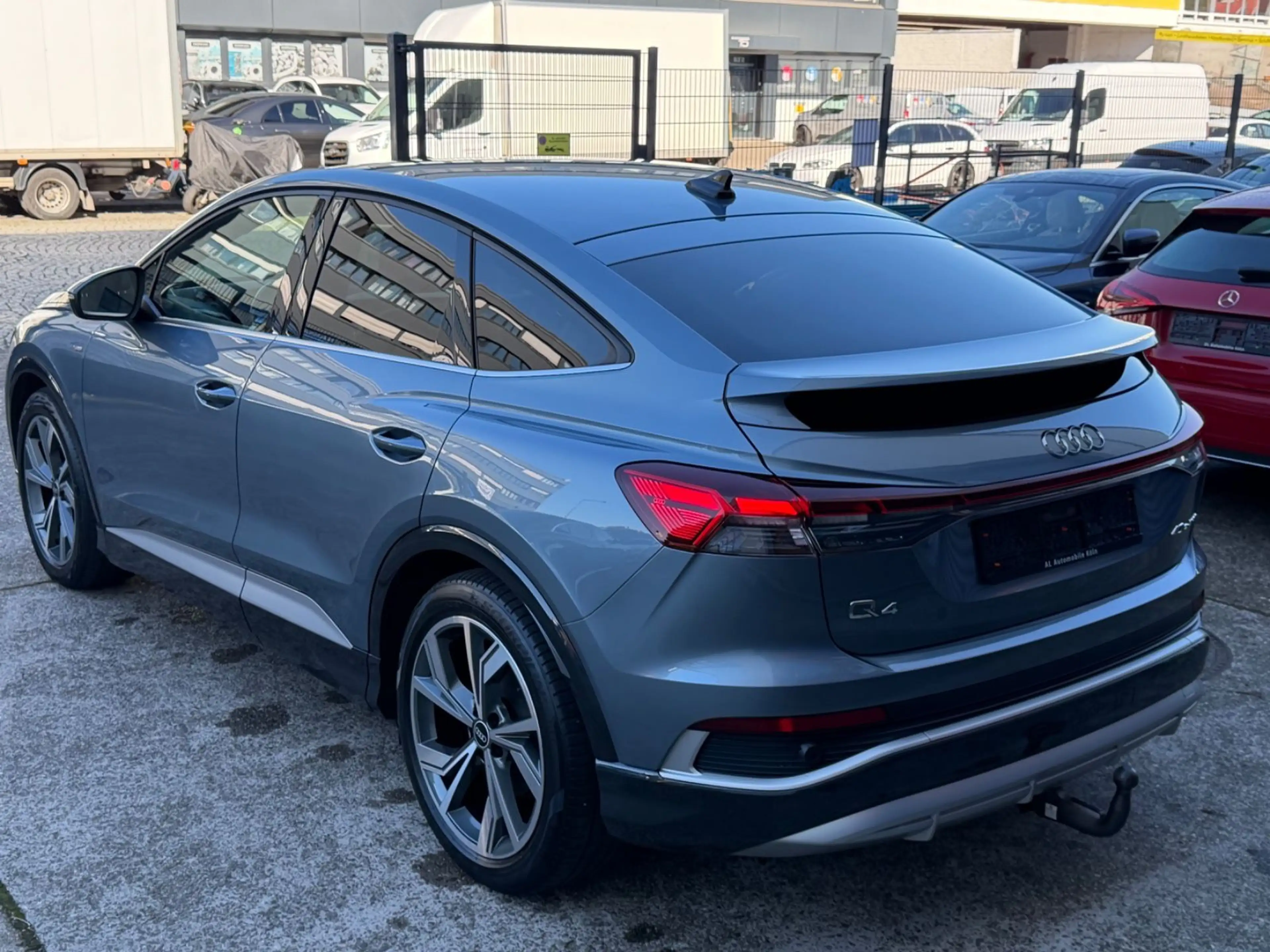 Audi Q4 e-tron Sportback 40 S-line/Leder/AHK/1 Hand — photo 7
