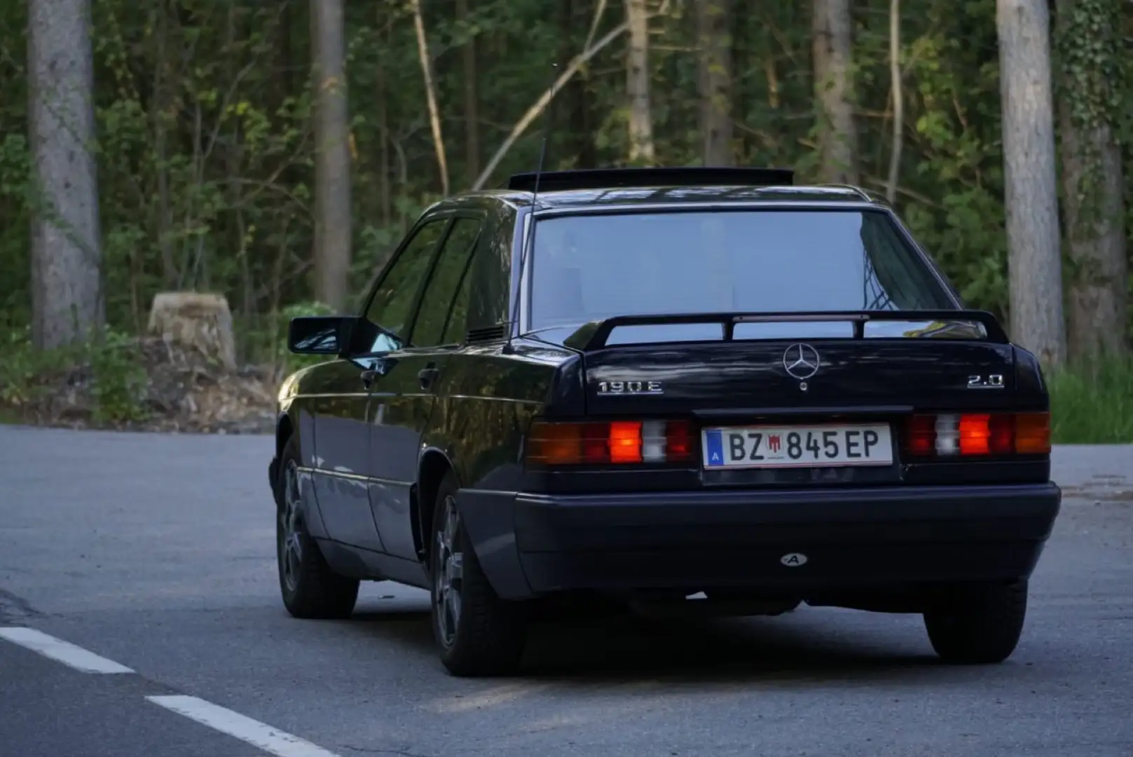 Mercedes-Benz 190 E 2,0 Blau - 2