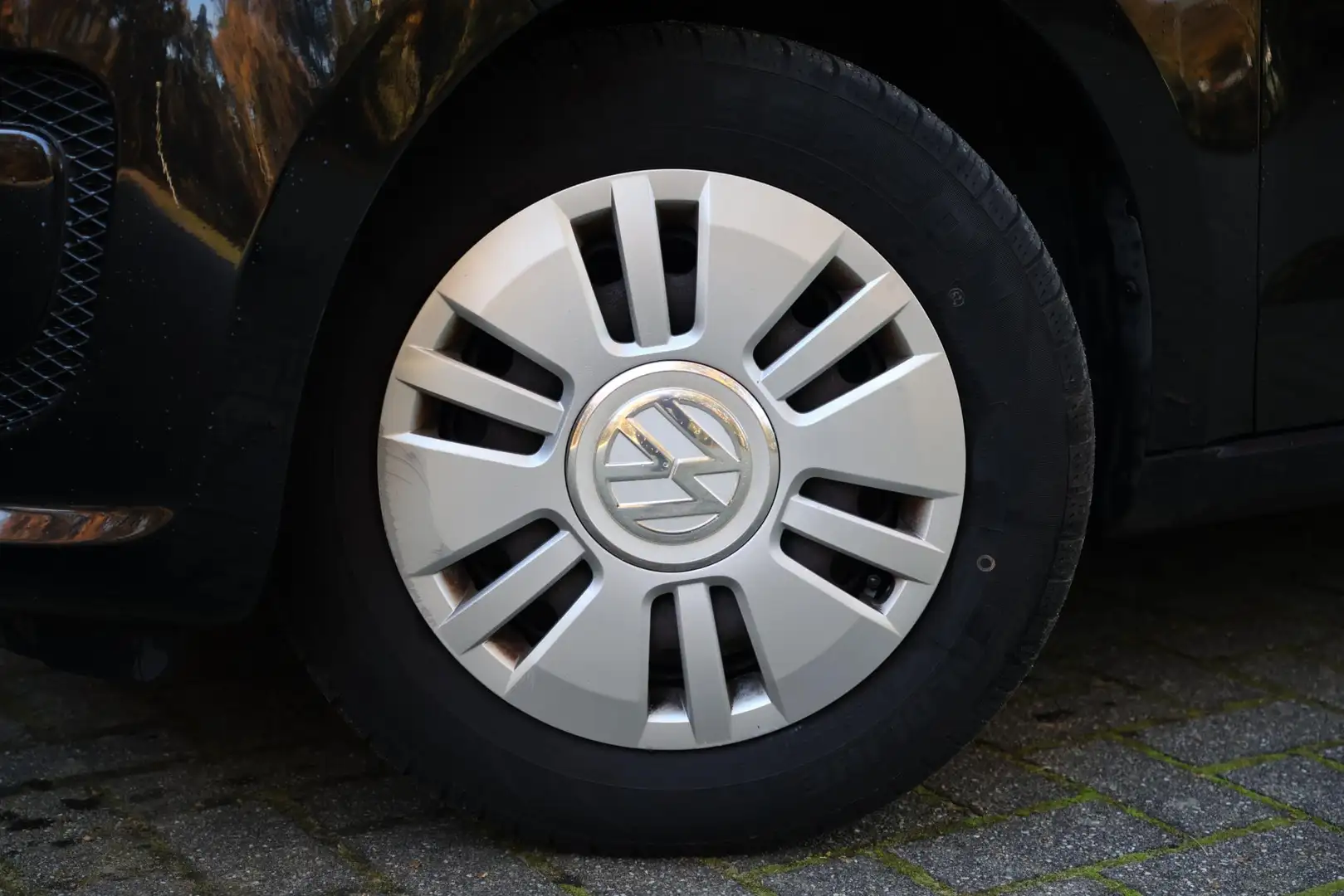 Volkswagen up! 1.0 move up! Airco | Navigatie | Elektrisch bedien Noir - 2