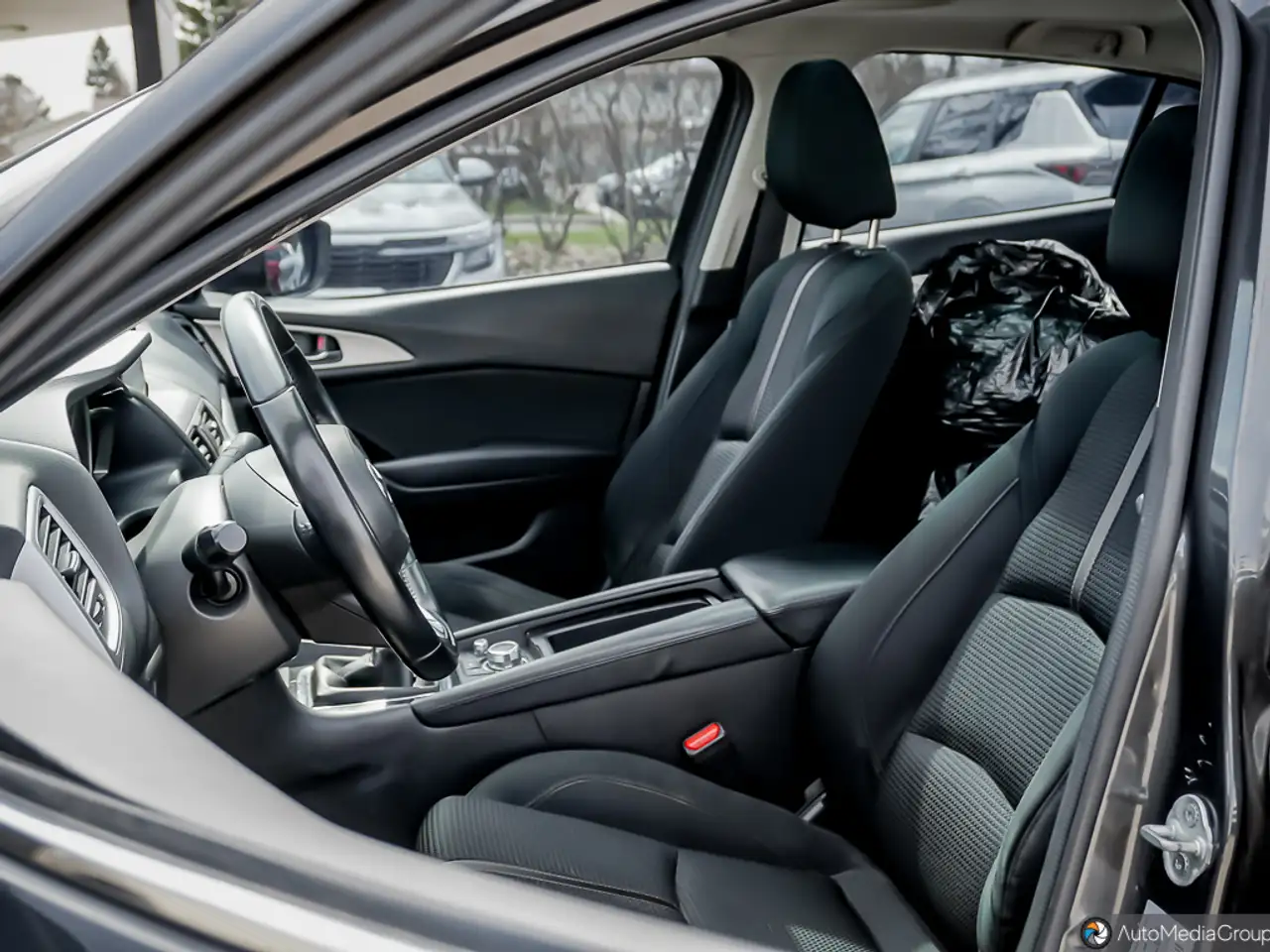 Mazda 3 снимка Mazda 3