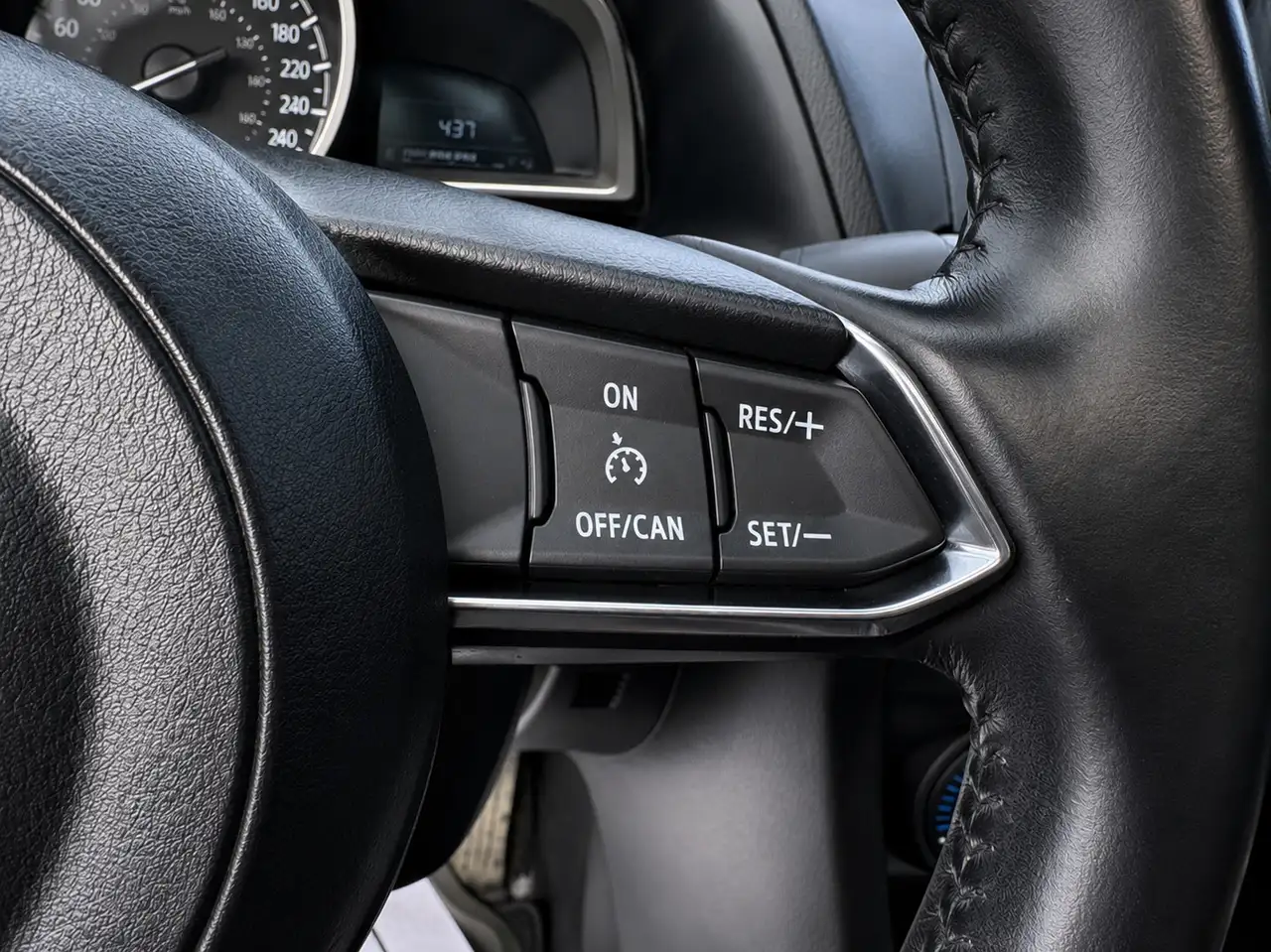 Mazda 3 снимка Mazda 3