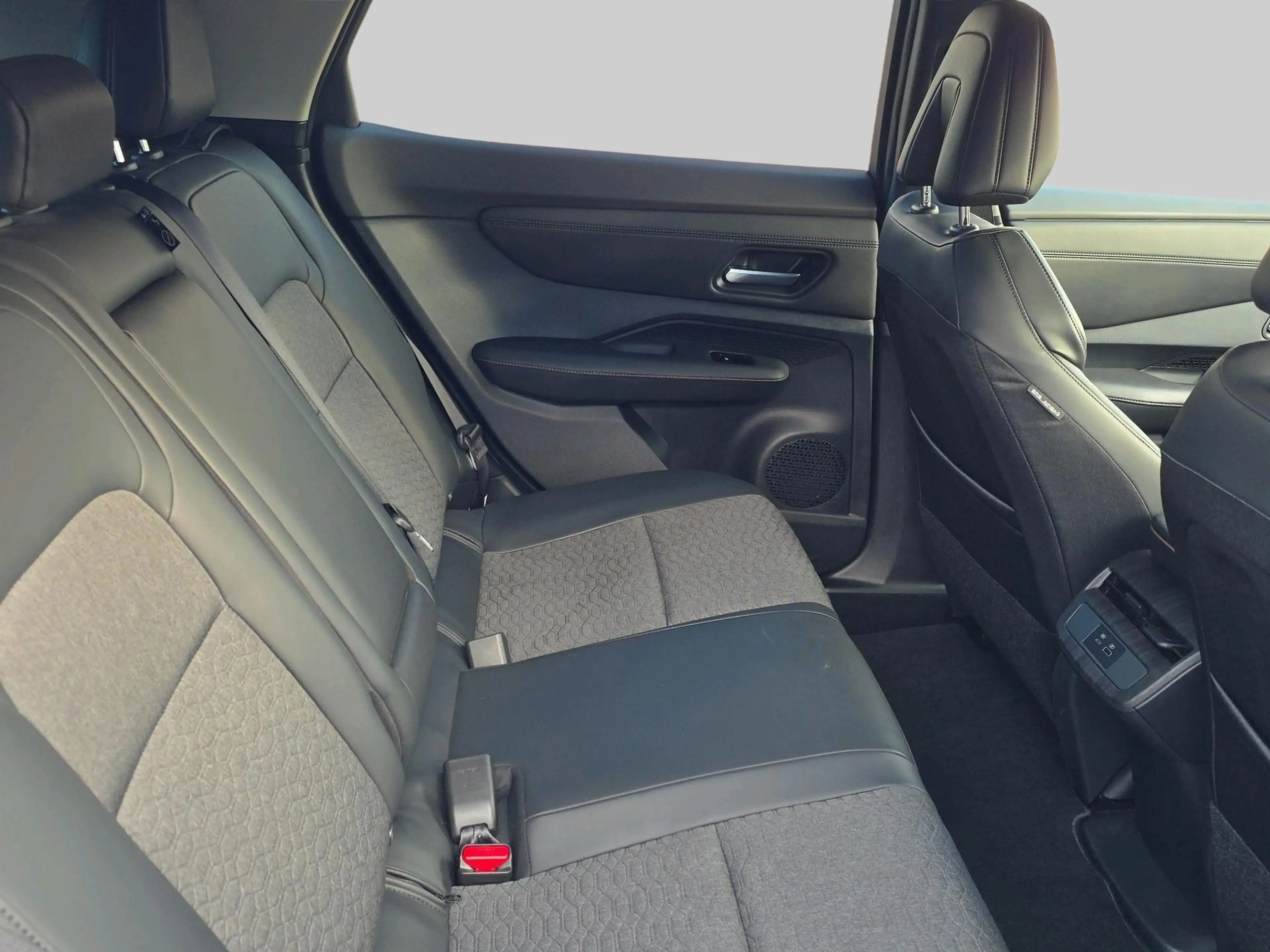 Nissan Ariya Evolve 66 kWh — photo 14