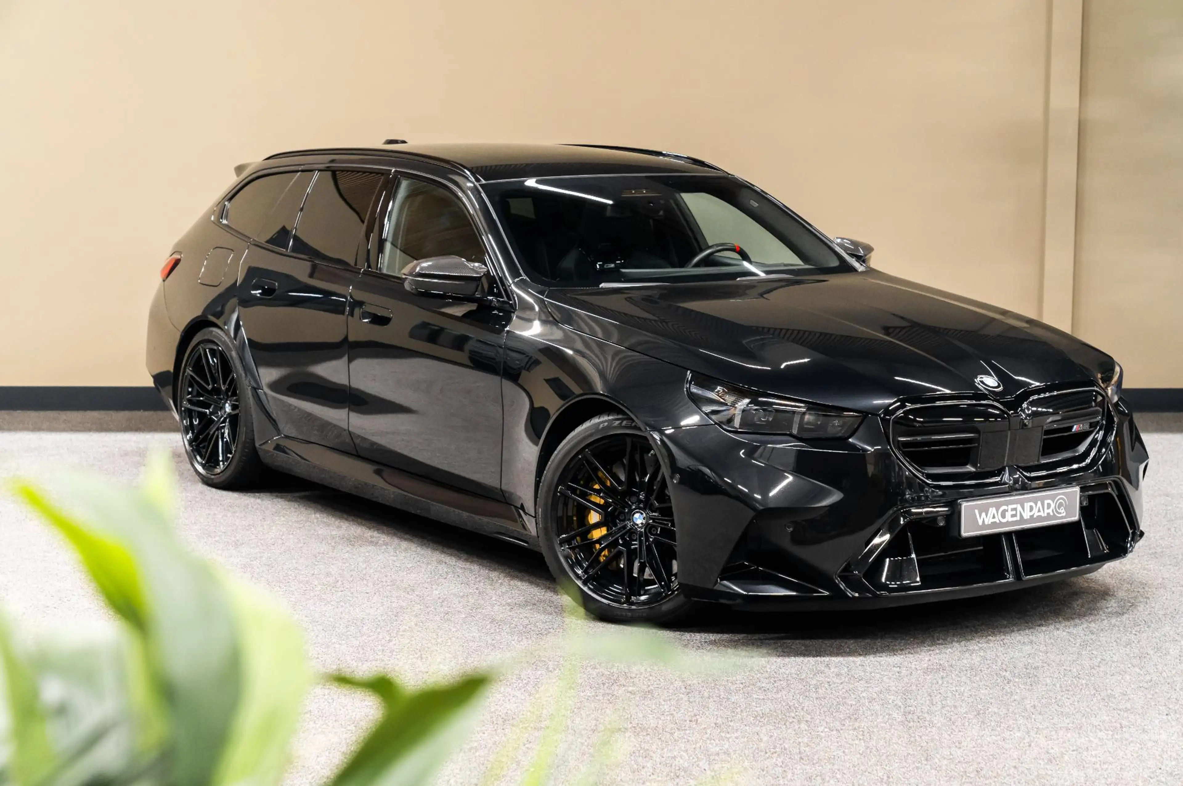 BMW M5 Touring CERAMIC.M-DRIVE PACK.T.HAAK. B&W AUDIO — photo 13