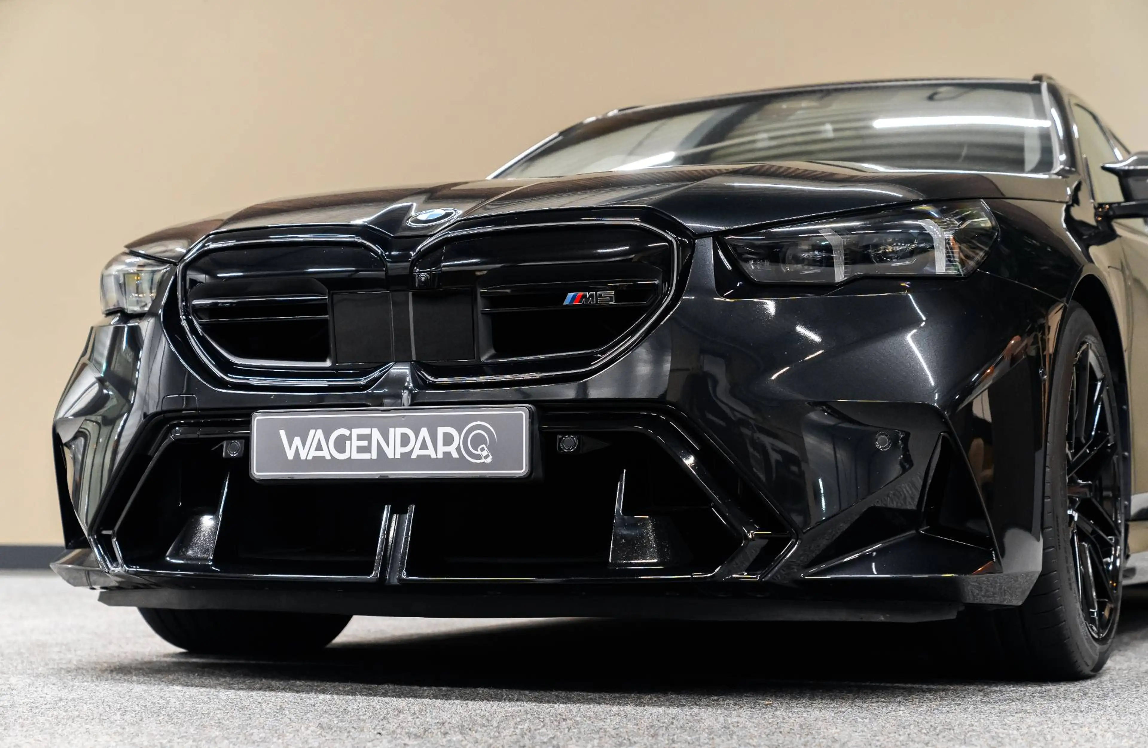 BMW M5 Touring CERAMIC.M-DRIVE PACK.T.HAAK. B&W AUDIO — photo 11
