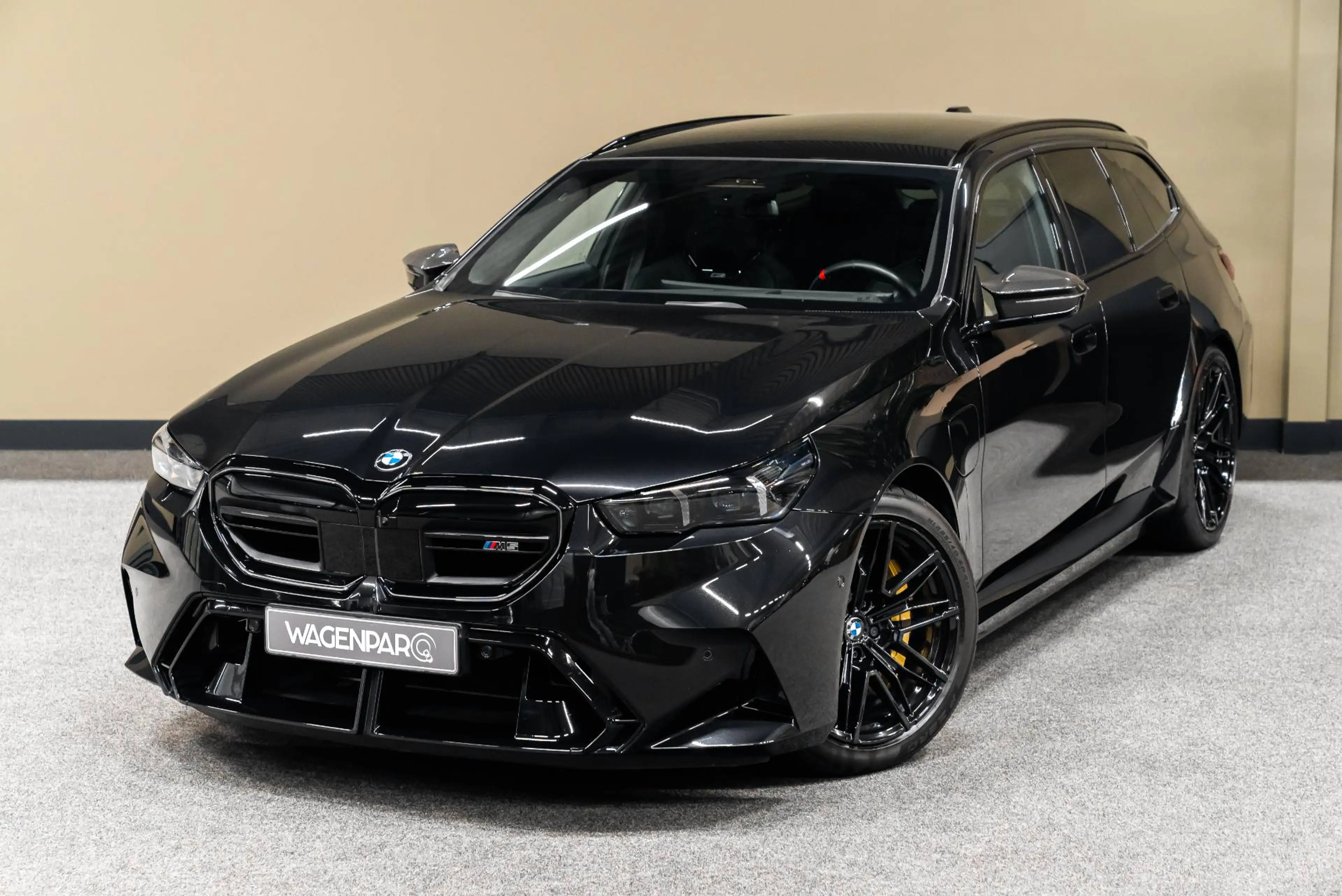 BMW M5 Touring CERAMIC.M-DRIVE PACK.T.HAAK. B&W AUDIO — photo 3