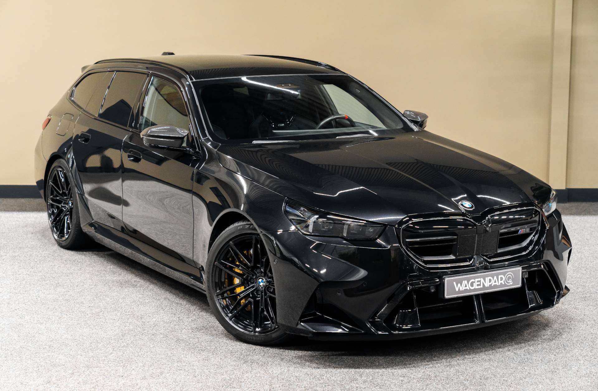 2025 BMW M5
