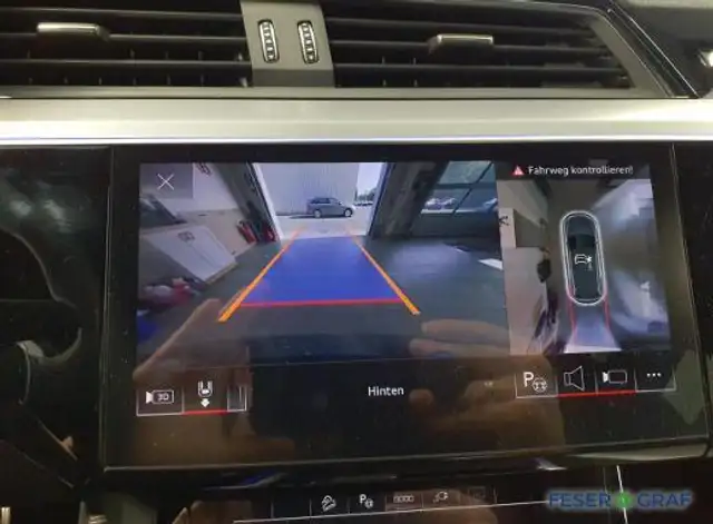 Audi Q8 E-Tron view 8