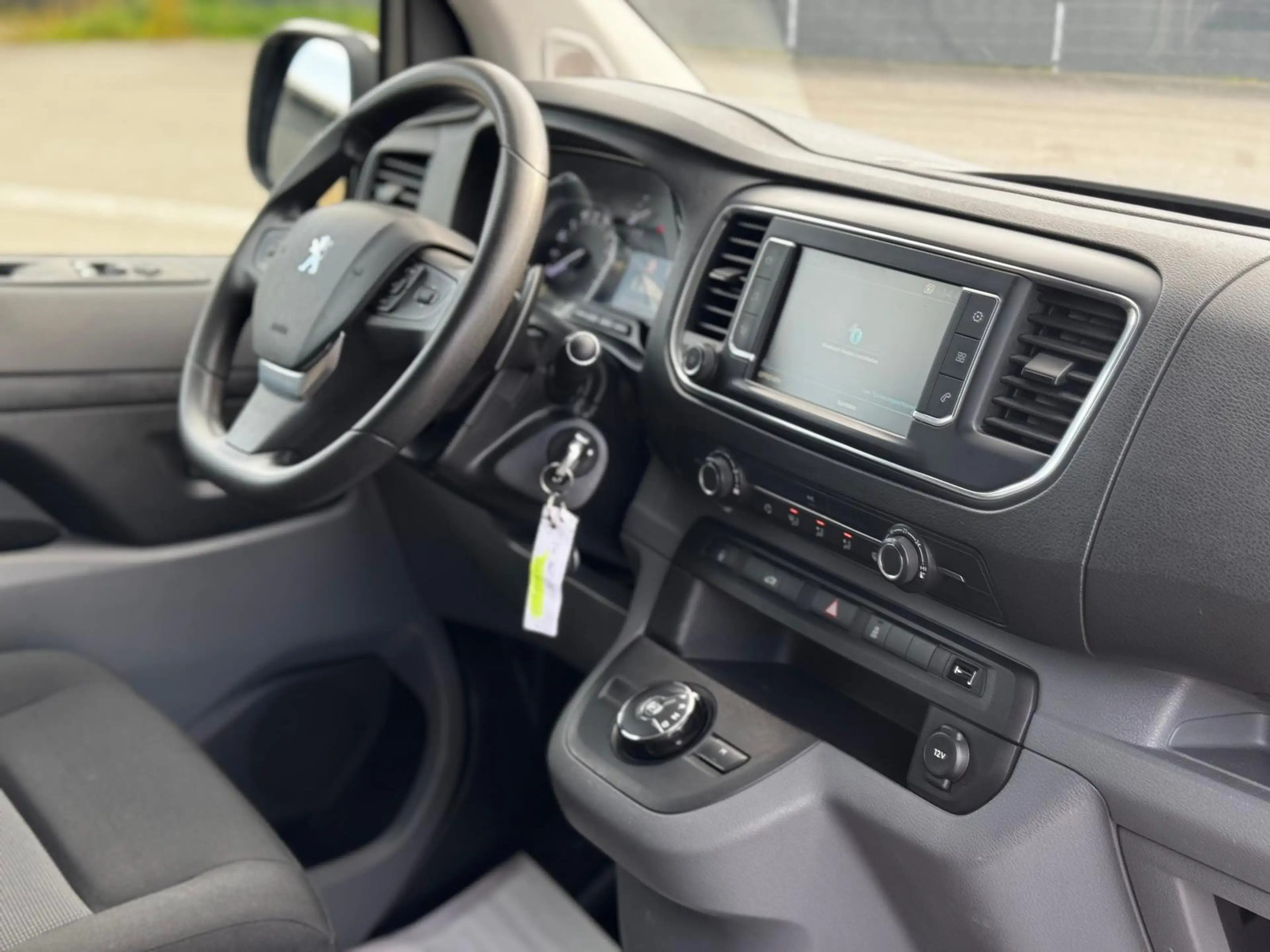 Peugeot Expert 2.0 Blue-HDI FAP Premium L2 — photo 10