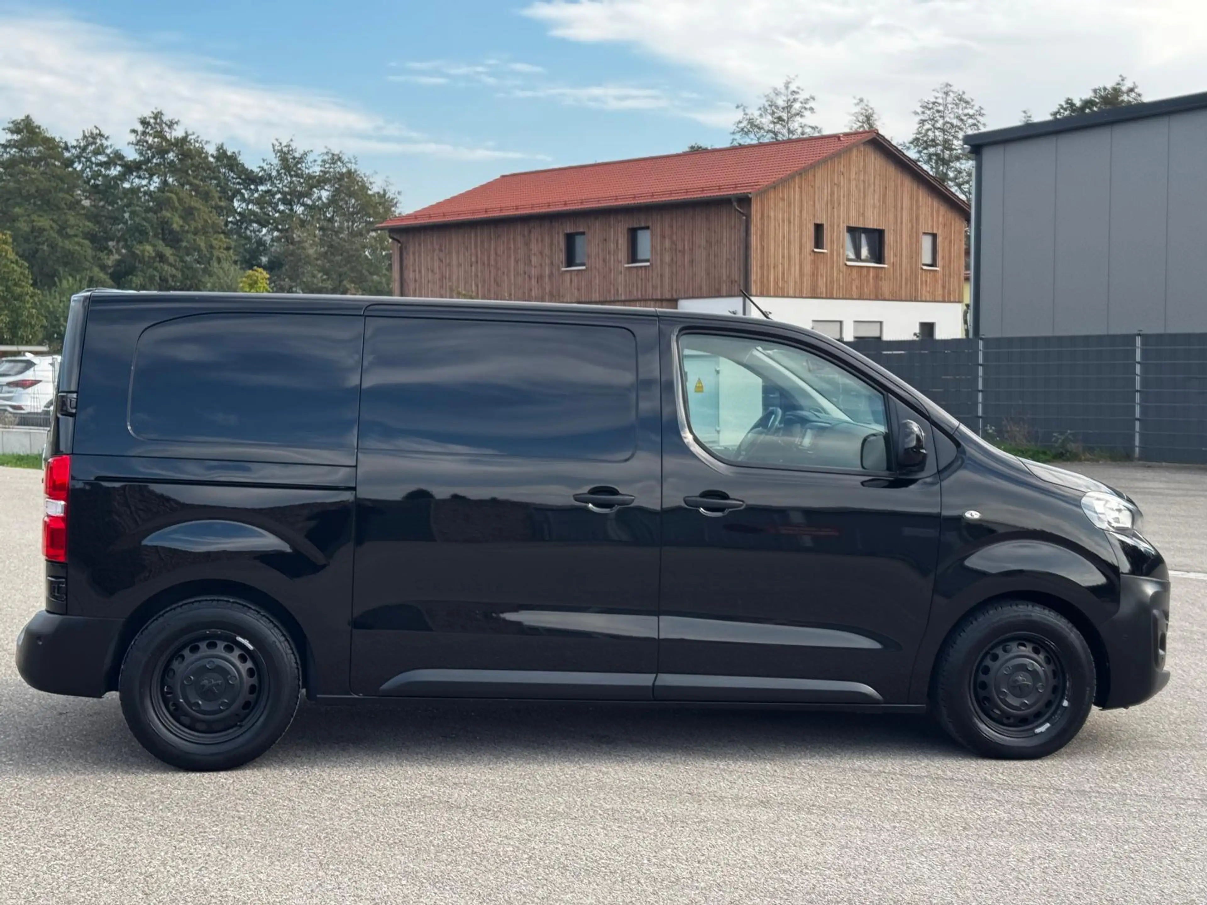 Peugeot Expert 2.0 Blue-HDI FAP Premium L2 — photo 8