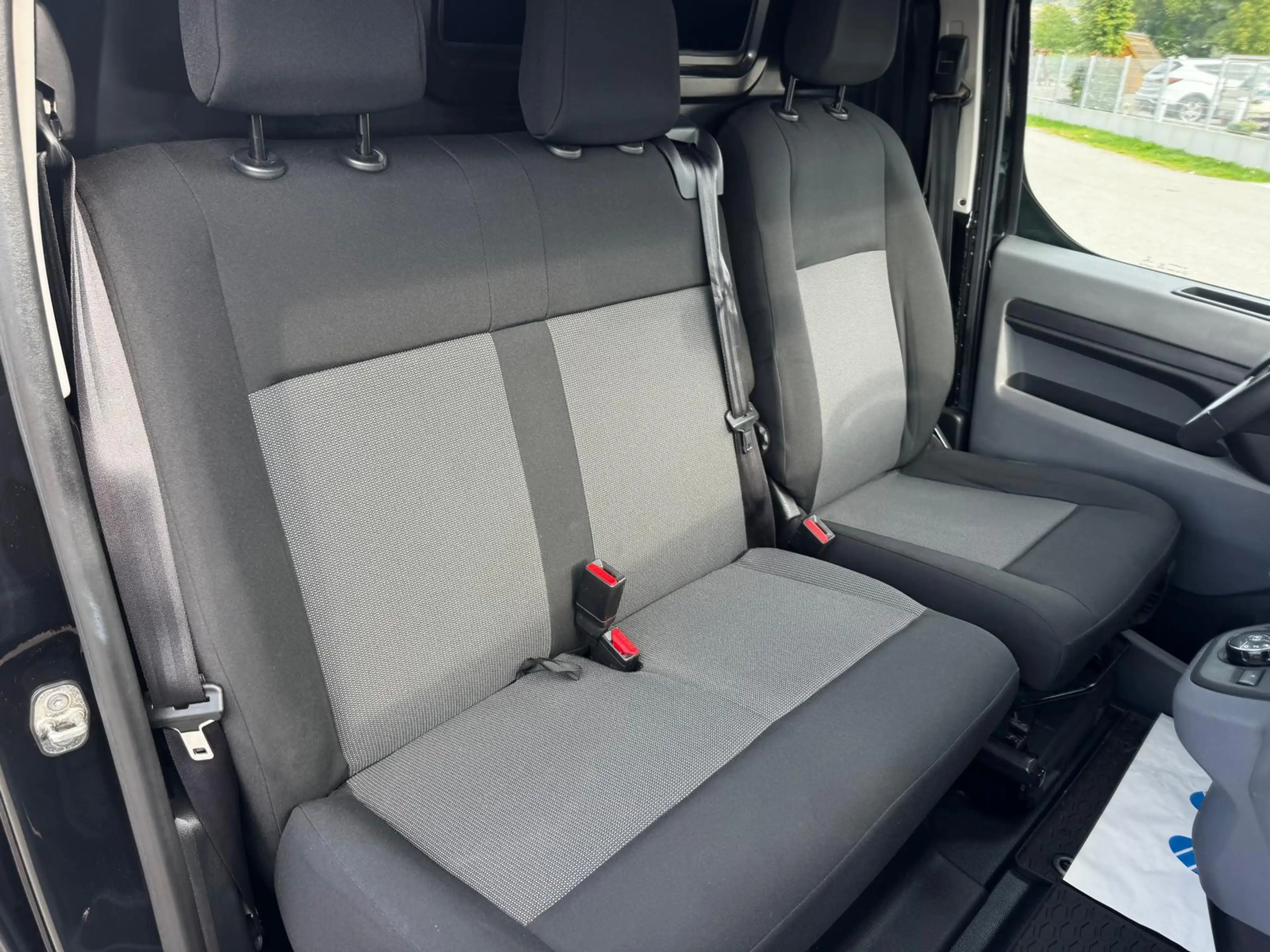 Peugeot Expert 2.0 Blue-HDI FAP Premium L2 — photo 14