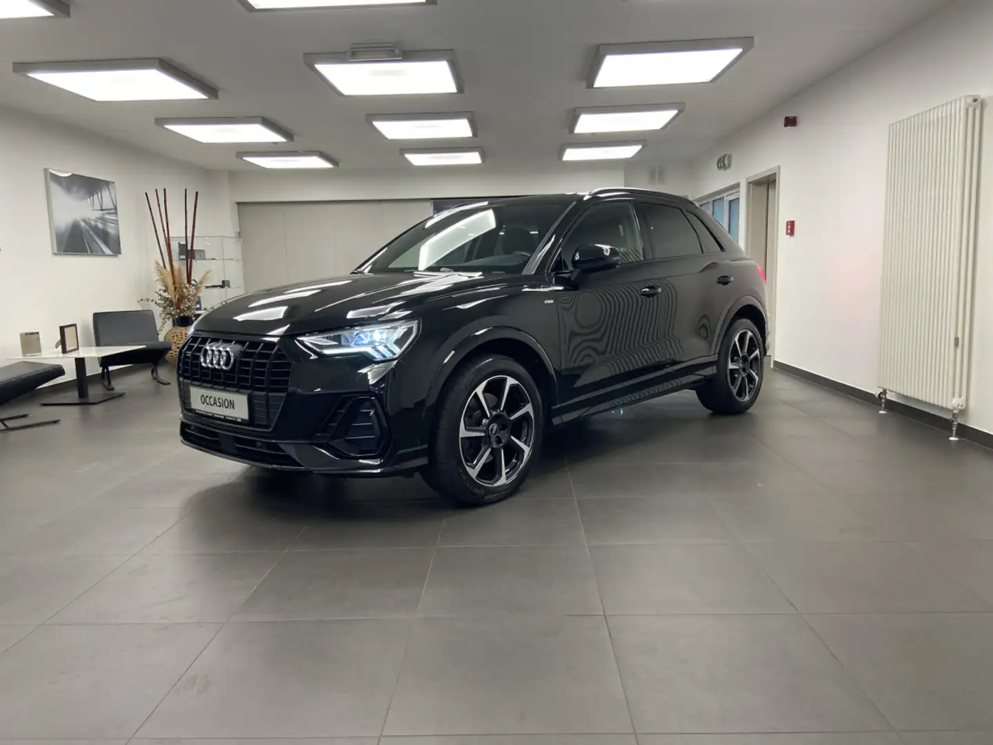 Audi Q3 S line 40 TFSI quattro 140(190) kW(ch) S tronic Noir - 1