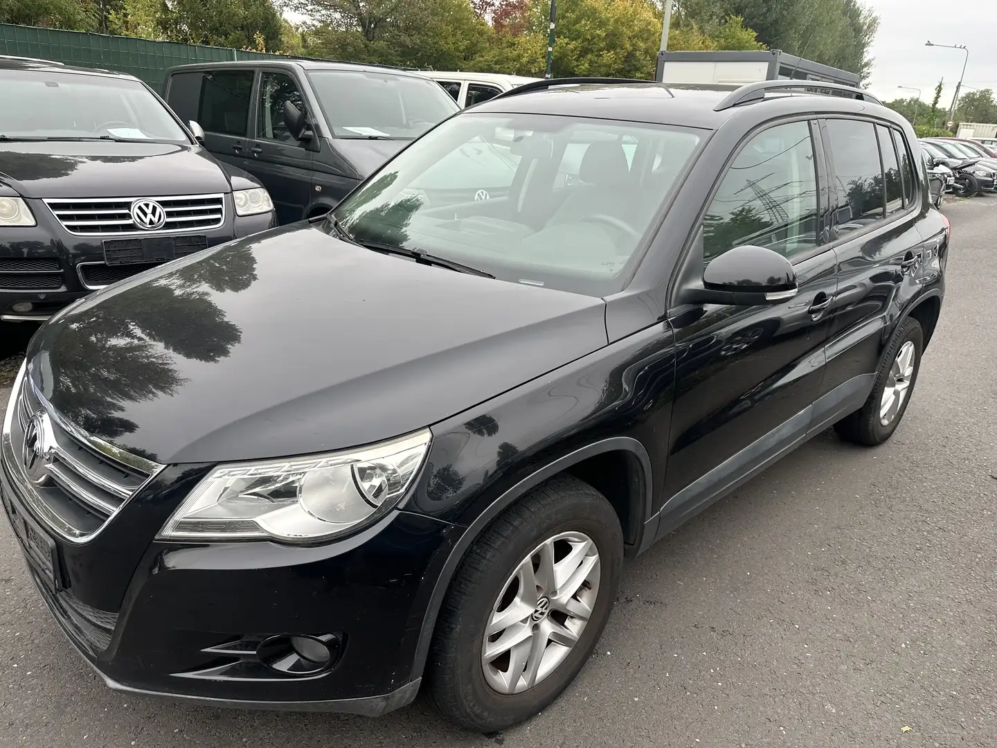 Volkswagen Tiguan 2,0 TDI 140 ps 4x4 KLIMA NAVI Schwarz - 1
