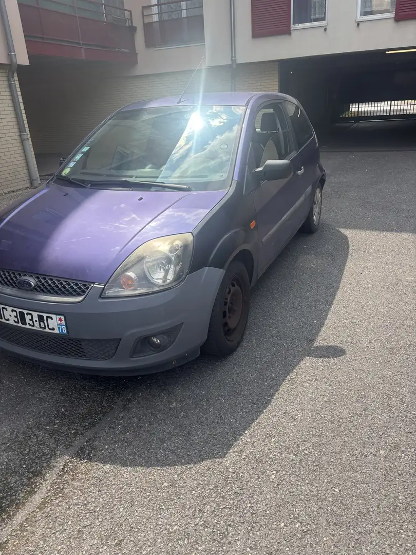 Ford Fiesta 1.3i Ambiente - 1