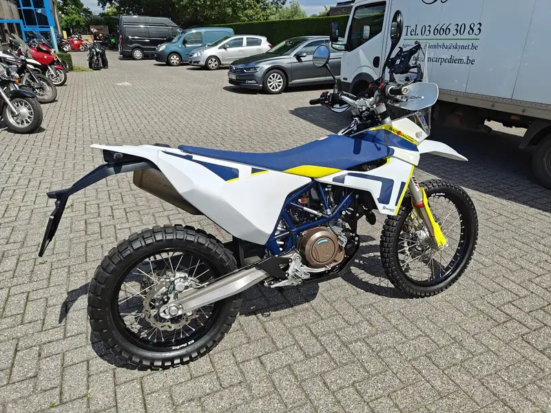 Husqvarna 701 Enduro - foto 3