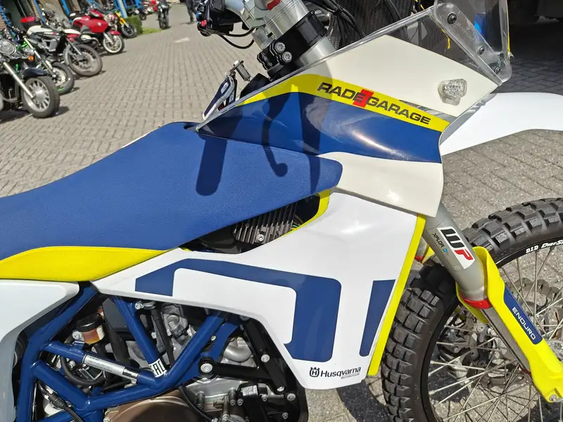Husqvarna 701 Enduro - foto 4