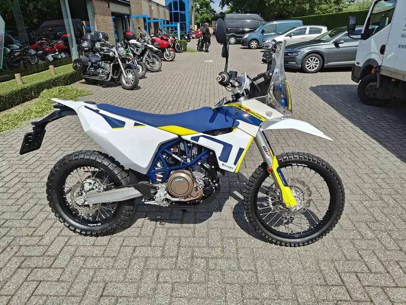Husqvarna 701 Enduro - foto 2