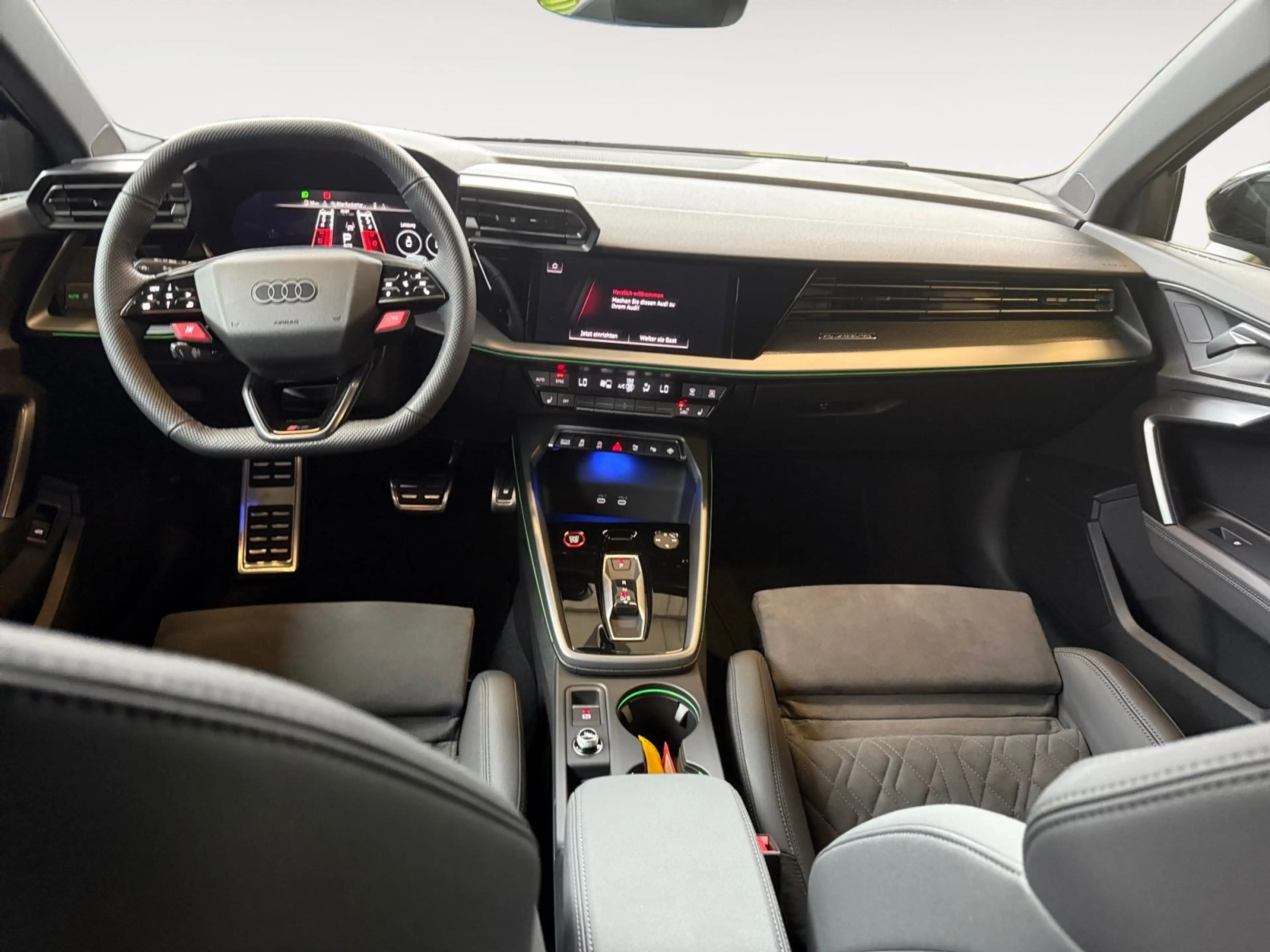 Audi RS3 qu.S-tronic Schwarzpaket+ — photo 12